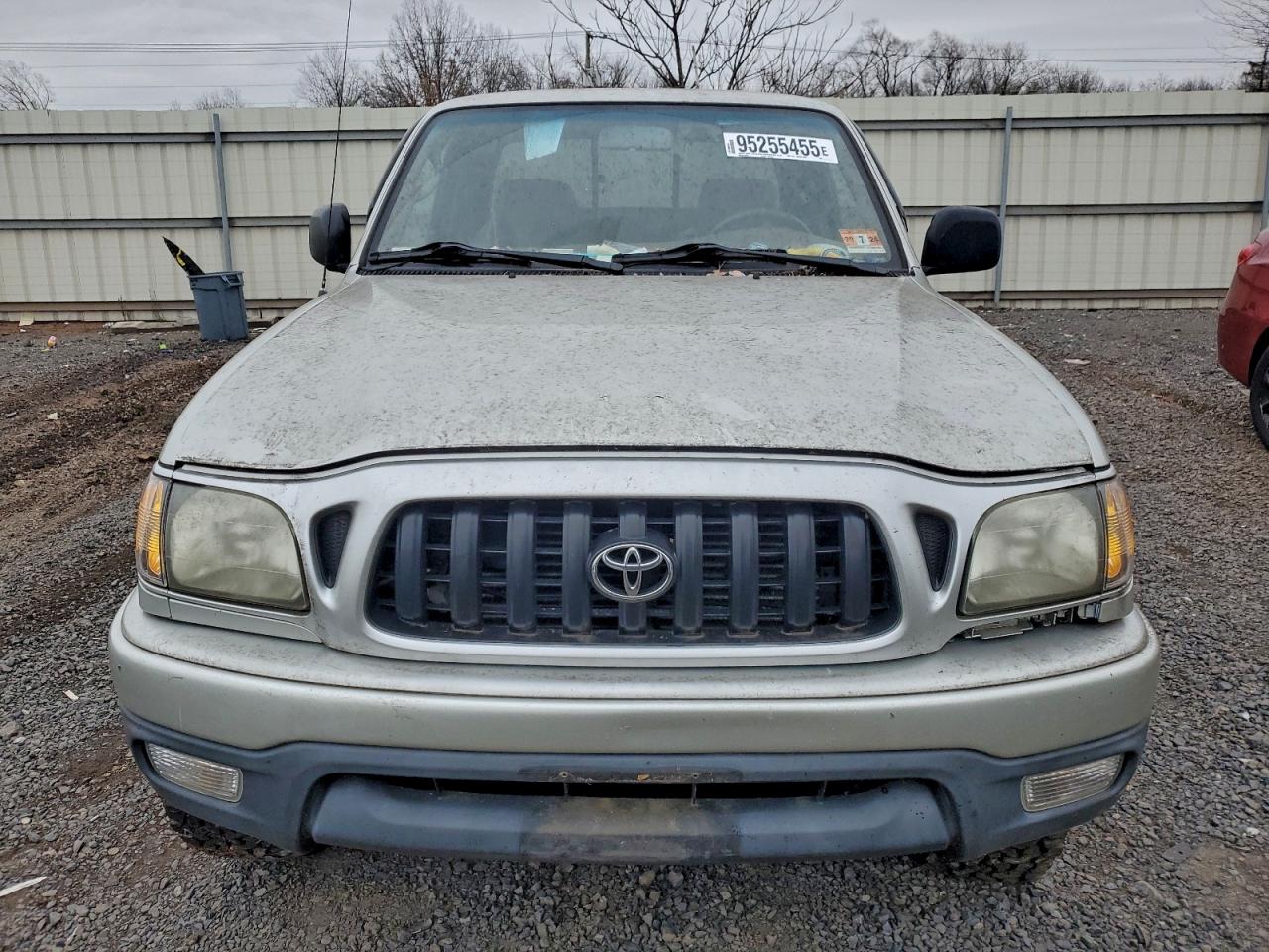 2001 Toyota Tacoma Gray vin: 5TEWM72N31Z826049
