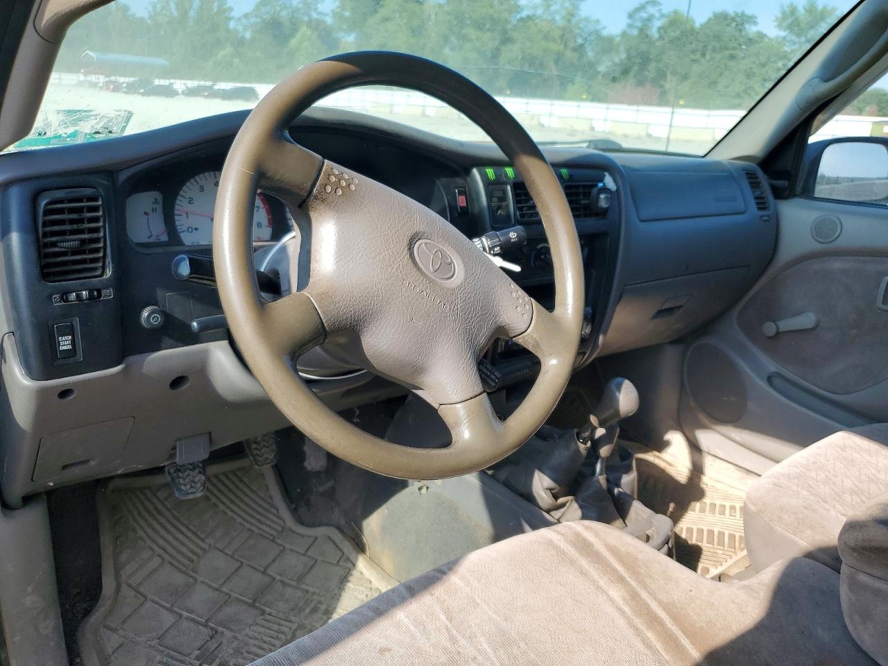 2002 Toyota Tacoma Base Silver vin: 5TEWM72N32Z030242