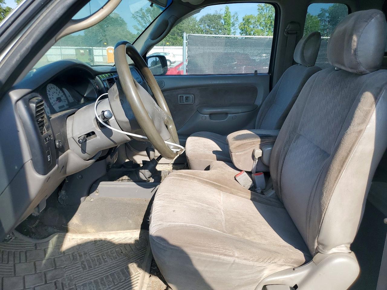 2002 Toyota Tacoma Base Silver vin: 5TEWM72N32Z030242
