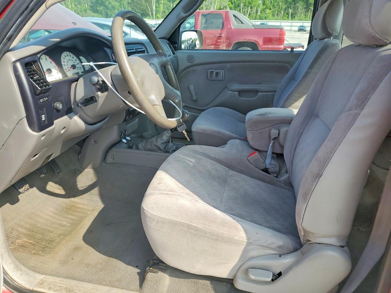 2002 Toyota Tacoma Xtracab Red vin: 5TEWM72N32Z094118
