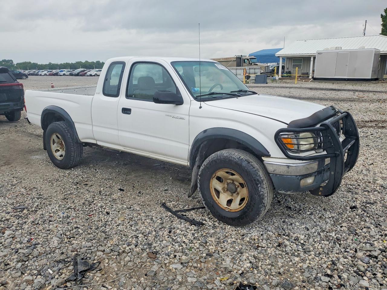 2001 Toyota Tacoma Xtracab White vin: 5TEWM72N41Z868178