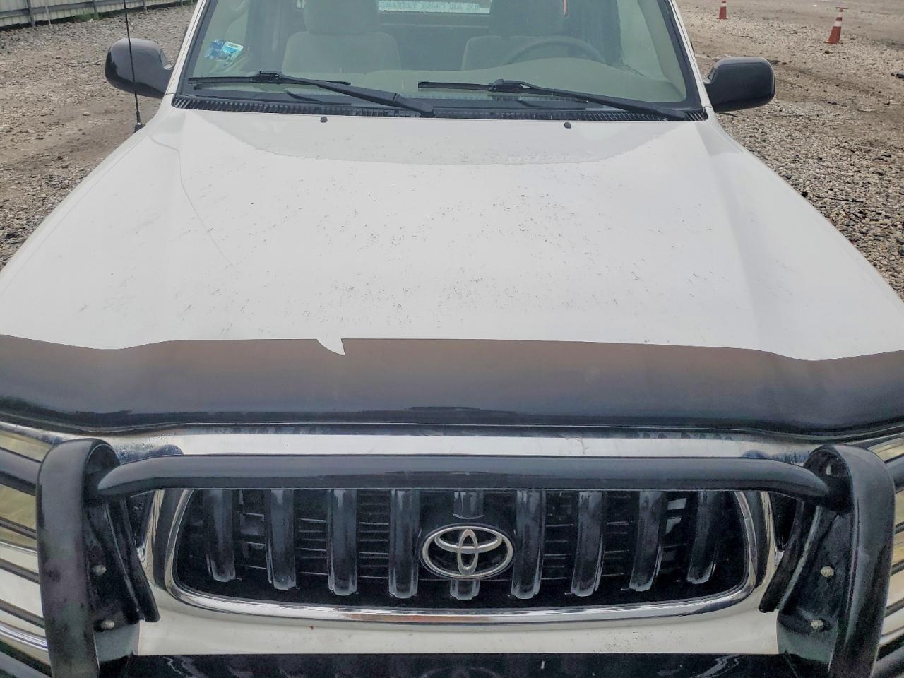 2001 Toyota Tacoma Xtracab White vin: 5TEWM72N41Z868178