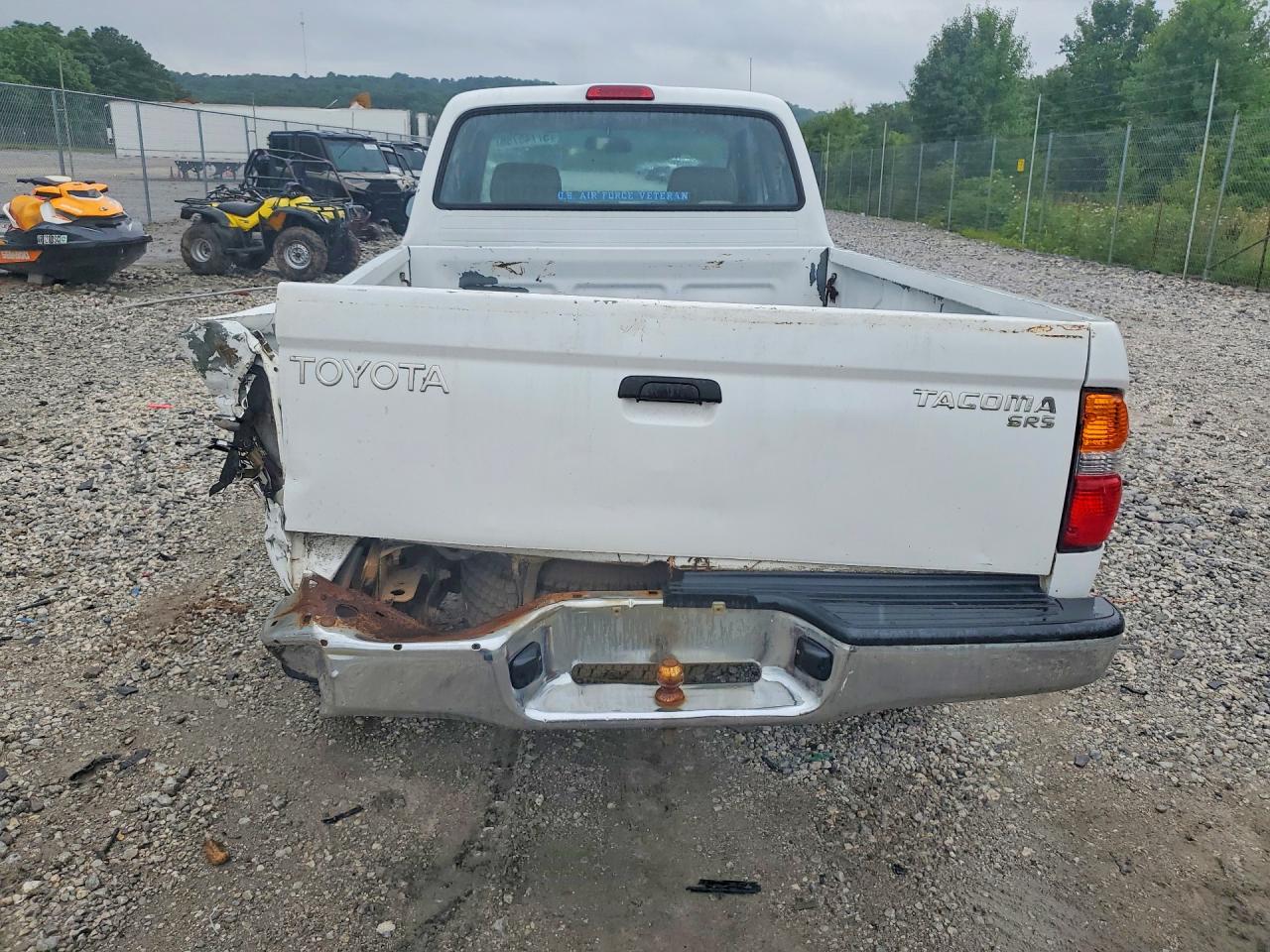 2001 Toyota Tacoma Xtracab White vin: 5TEWM72N41Z868178