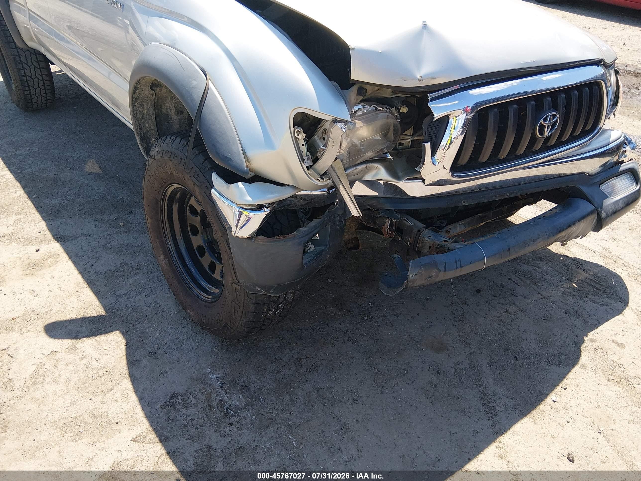 2001 Toyota Tacoma   Silver vin: 5TEWM72N51Z723800
