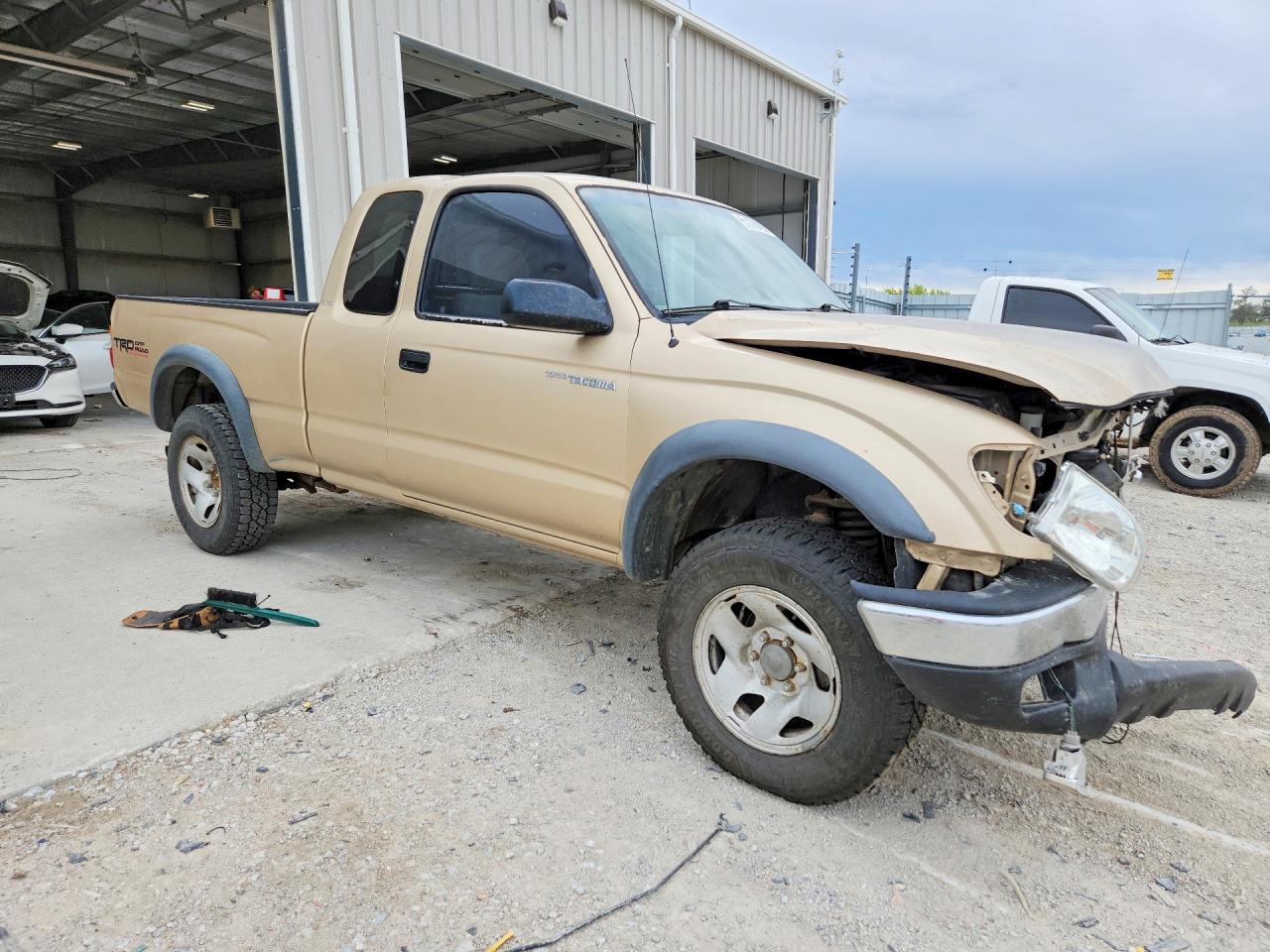 2001 Toyota Tacoma Xtracab Gold vin: 5TEWM72N51Z749247