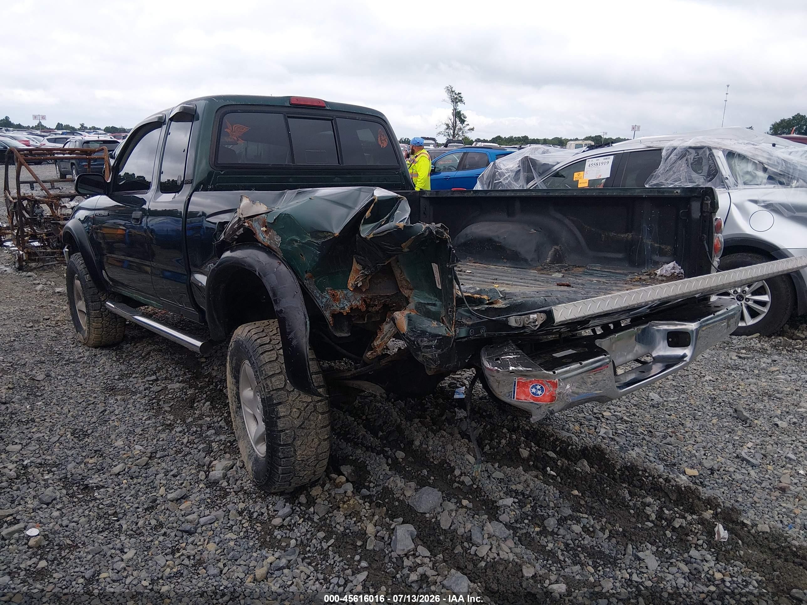 2001 Toyota Tacoma   Green vin: 5TEWM72N61Z793791