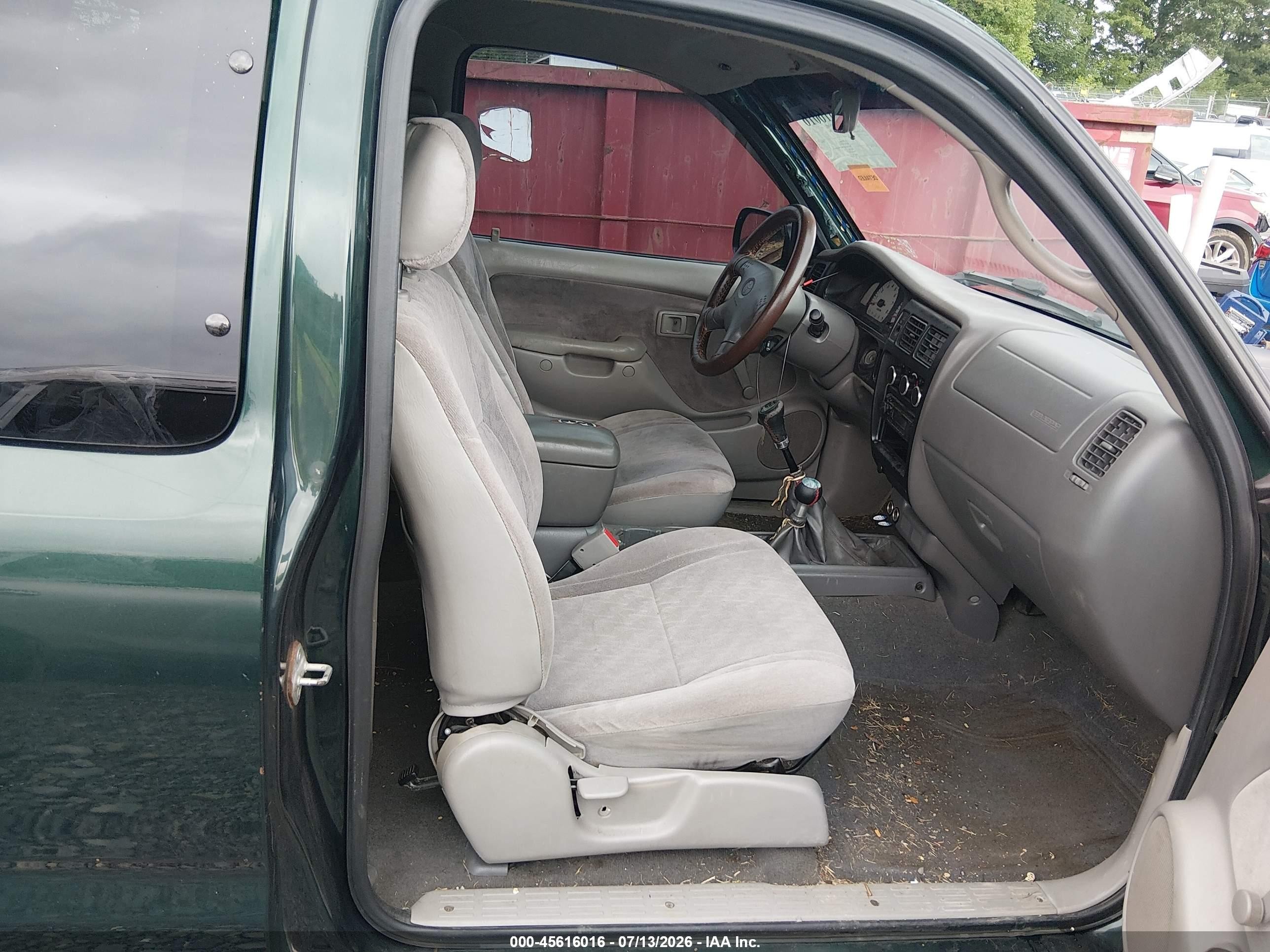 2001 Toyota Tacoma   Green vin: 5TEWM72N61Z793791