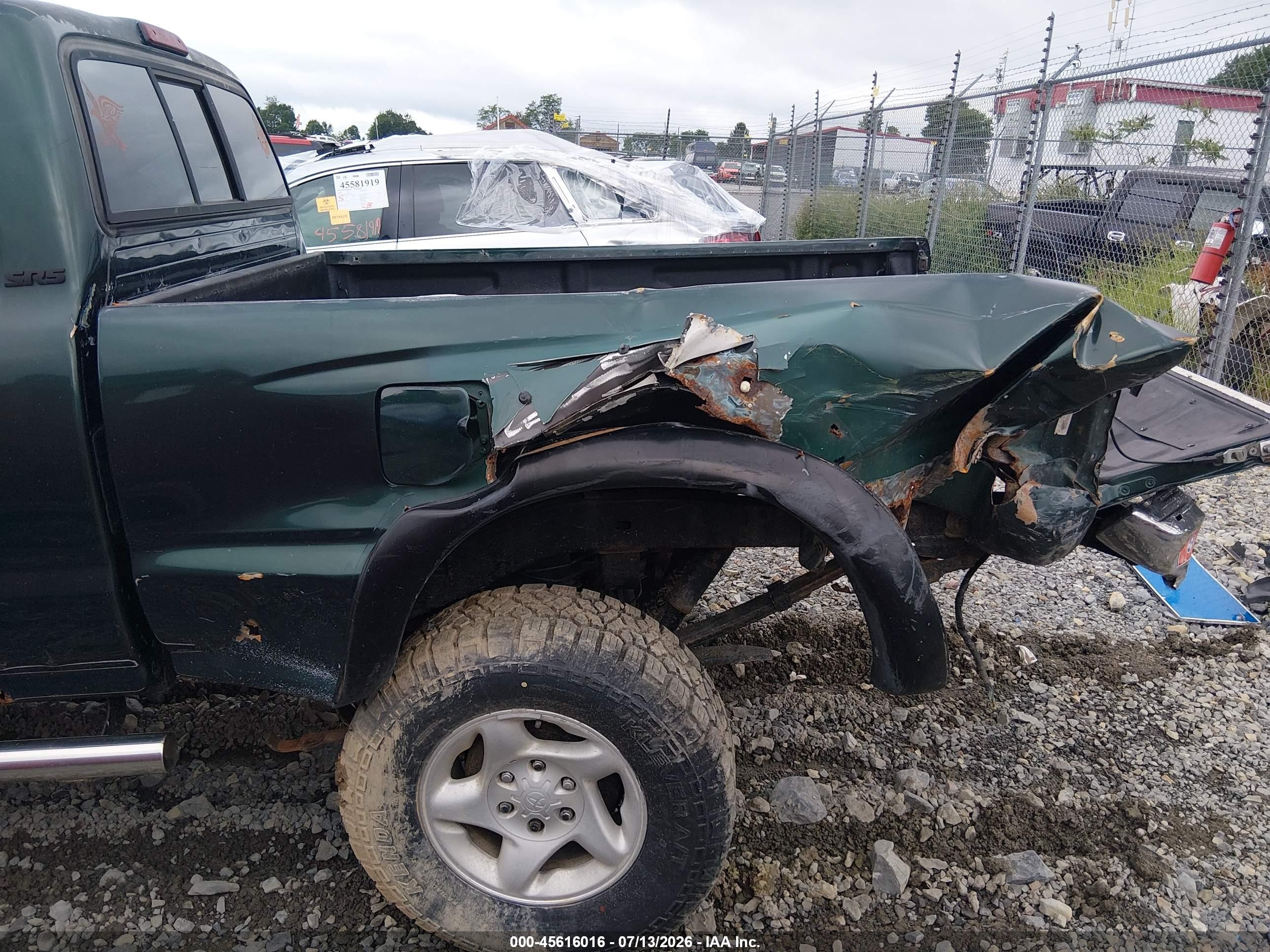 2001 Toyota Tacoma   Green vin: 5TEWM72N61Z793791