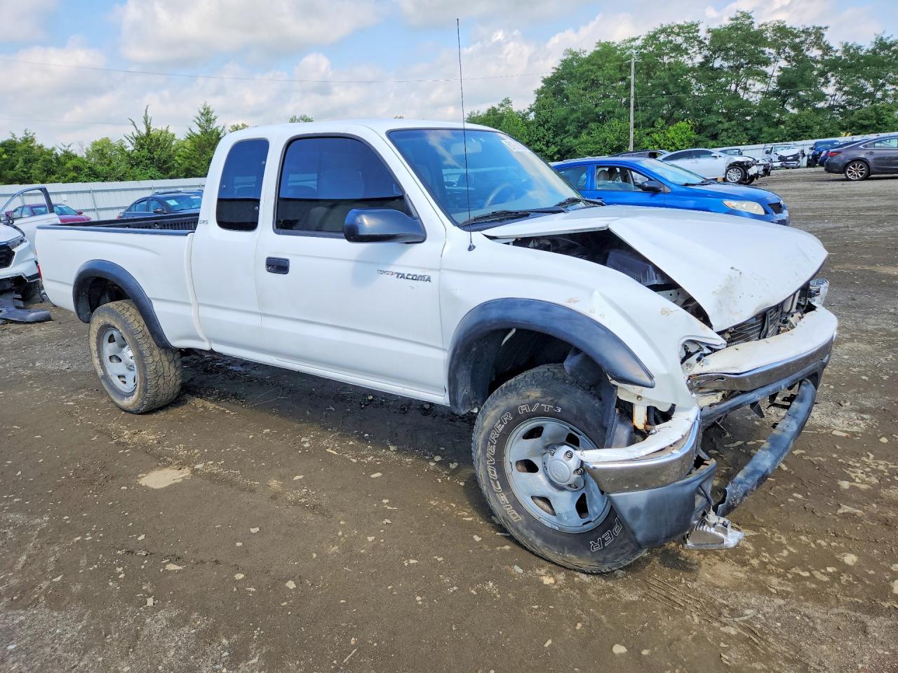 2003 Toyota Tacoma Base White vin: 5TEWM72N63Z275604