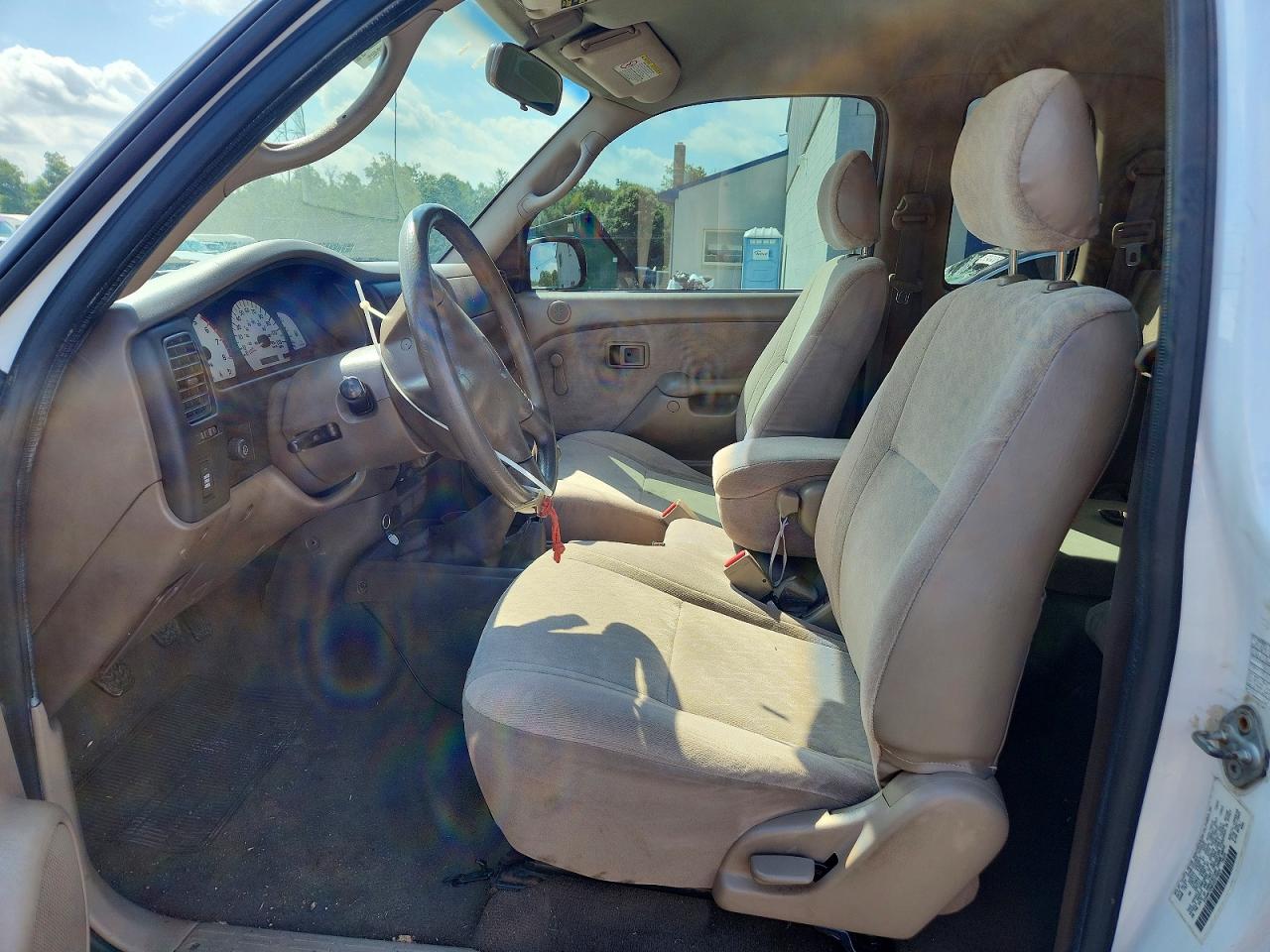 2003 Toyota Tacoma Base White vin: 5TEWM72N63Z275604