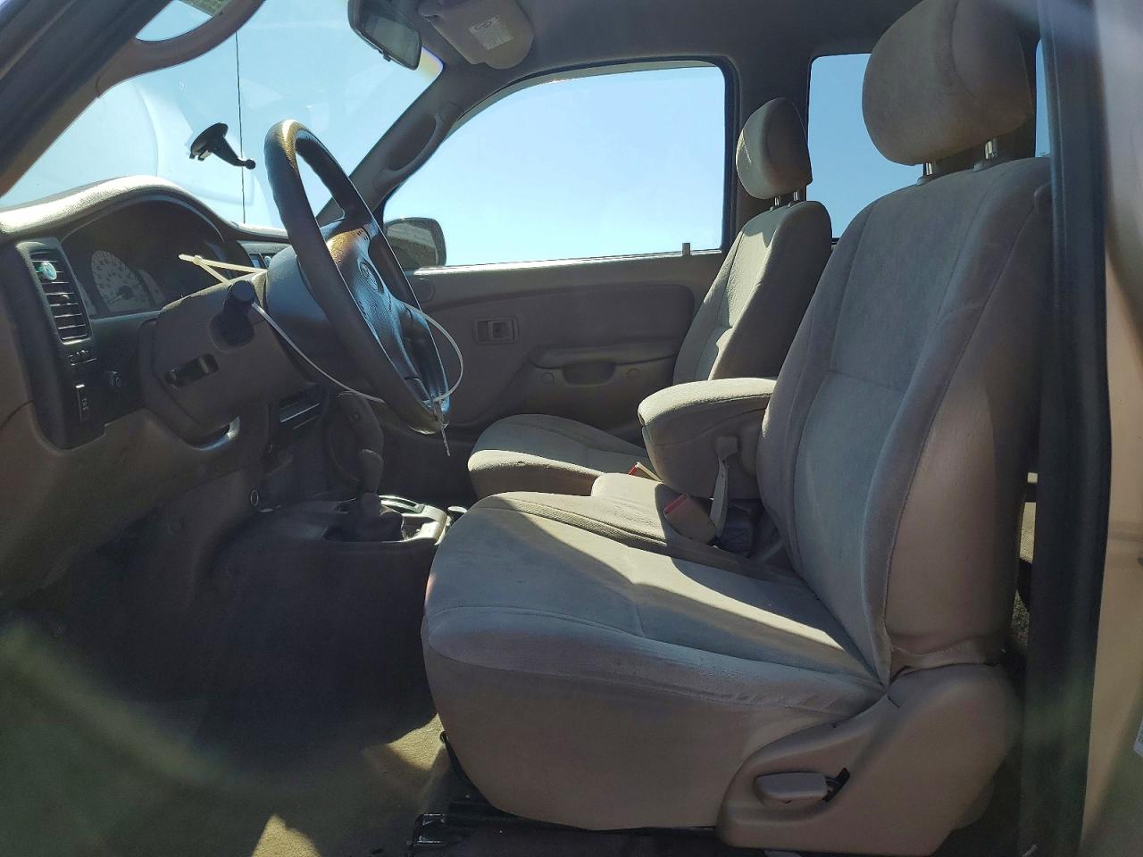 2004 Toyota Tacoma Xtracab Beige vin: 5TEWM72N64Z461113
