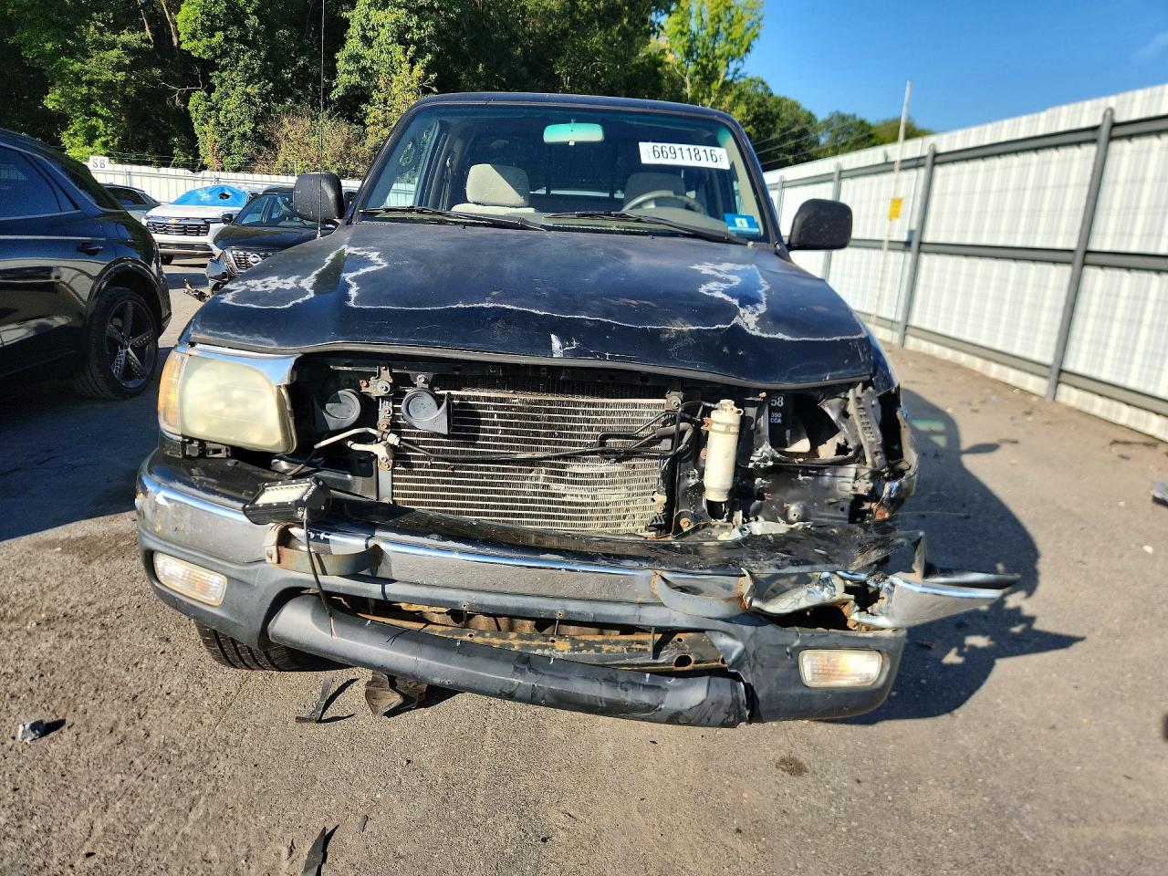 2001 Toyota Tacoma Base Black vin: 5TEWM72N71Z860396