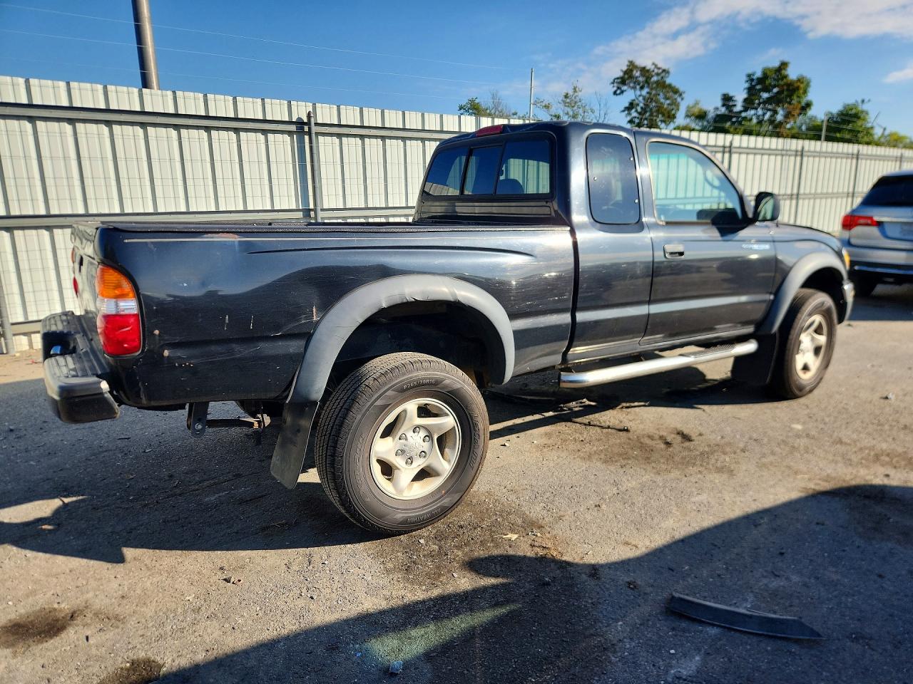 2001 Toyota Tacoma Base Black vin: 5TEWM72N71Z860396