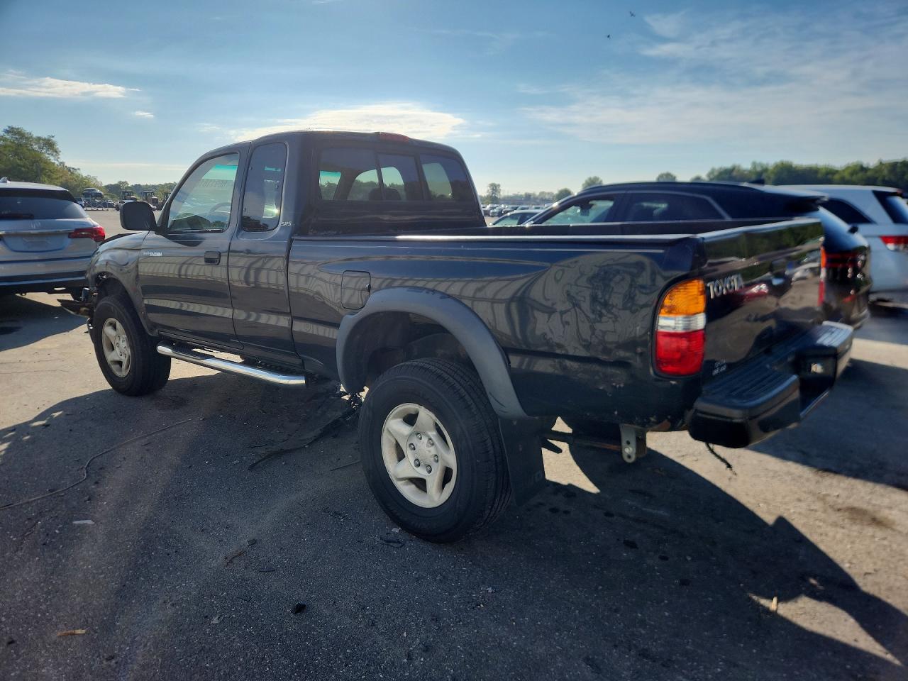 2001 Toyota Tacoma Base Black vin: 5TEWM72N71Z860396