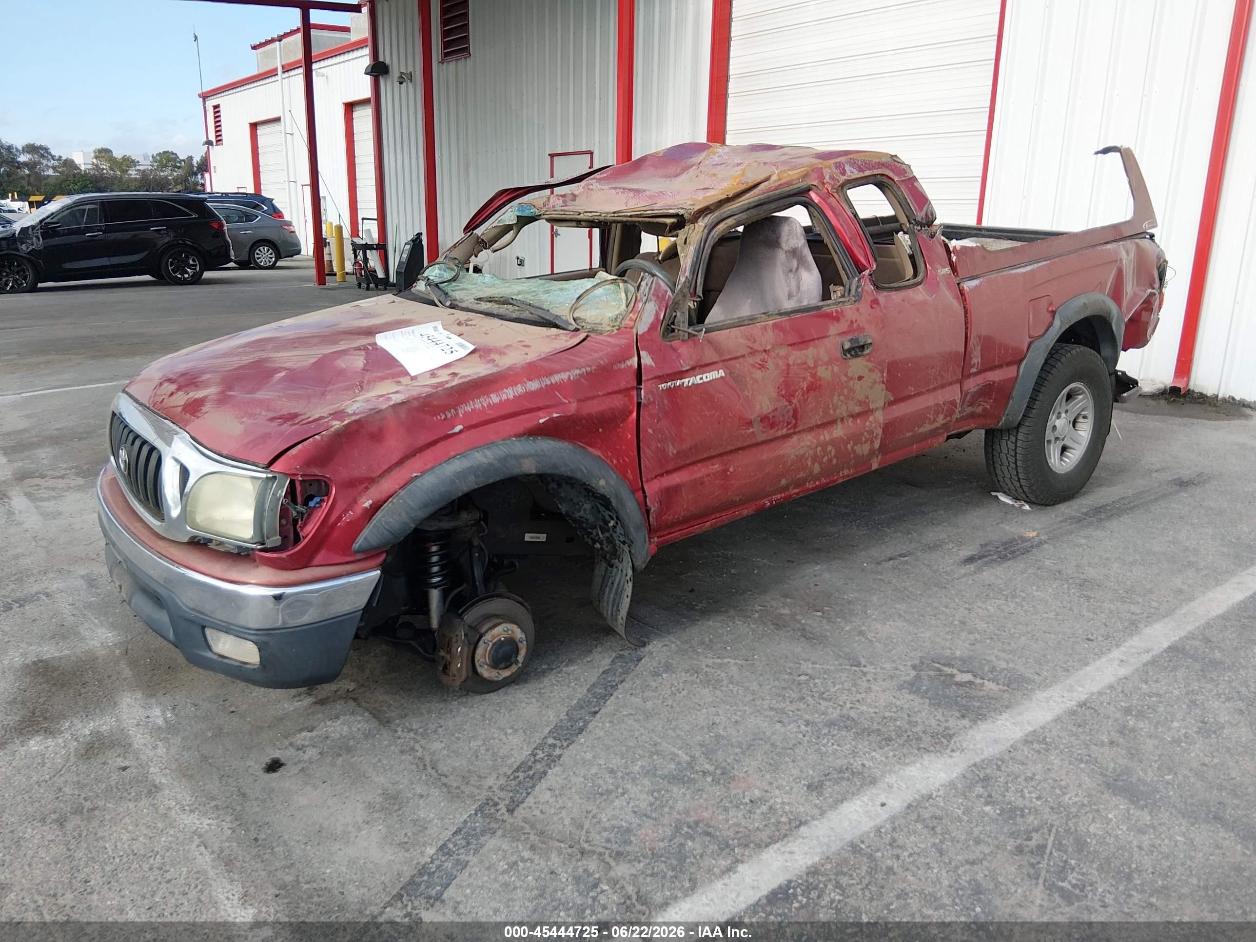 2004 Toyota Tacoma   Красный vin: 5TEWM72N74Z372084