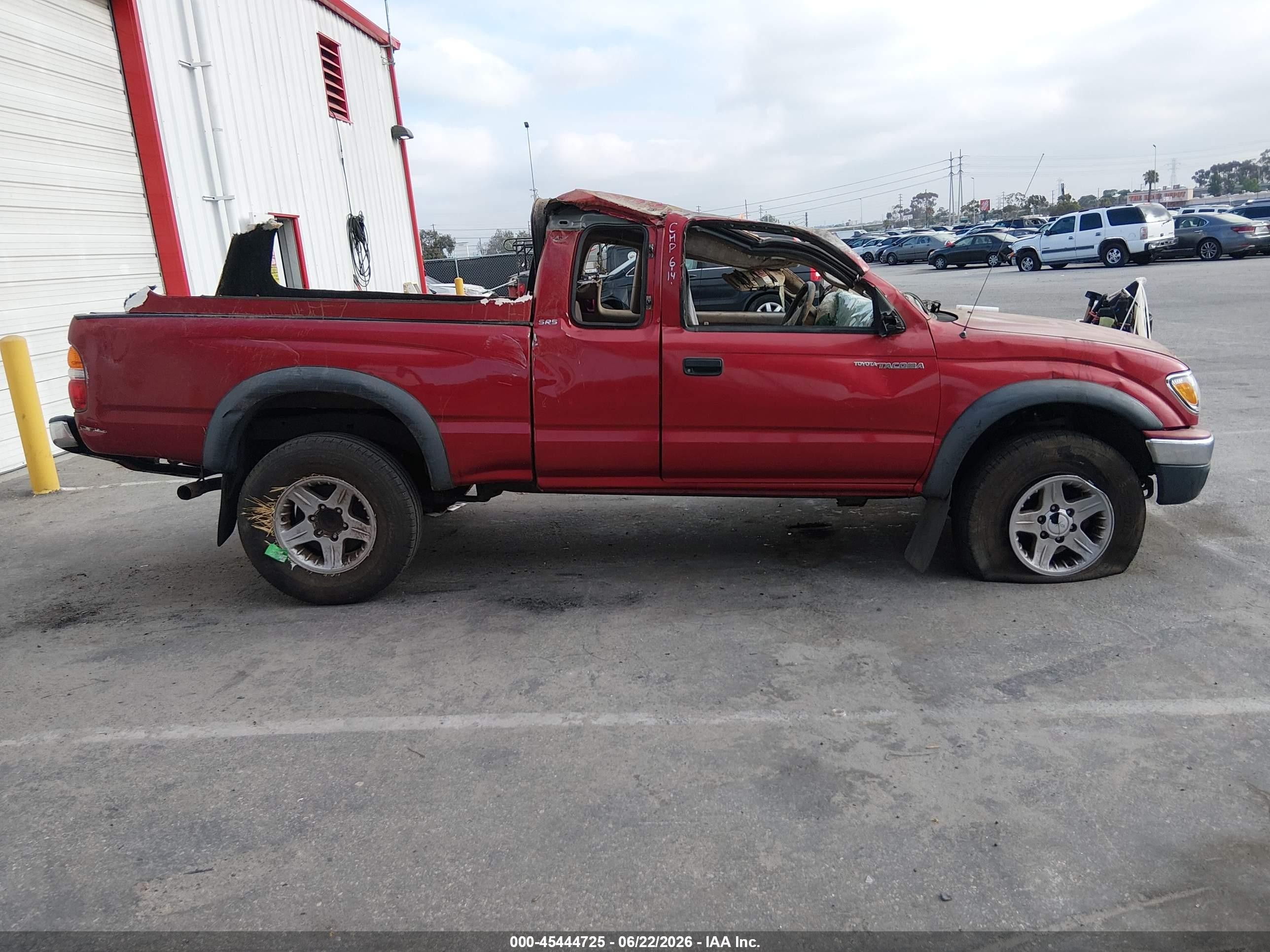 2004 Toyota Tacoma   Красный vin: 5TEWM72N74Z372084