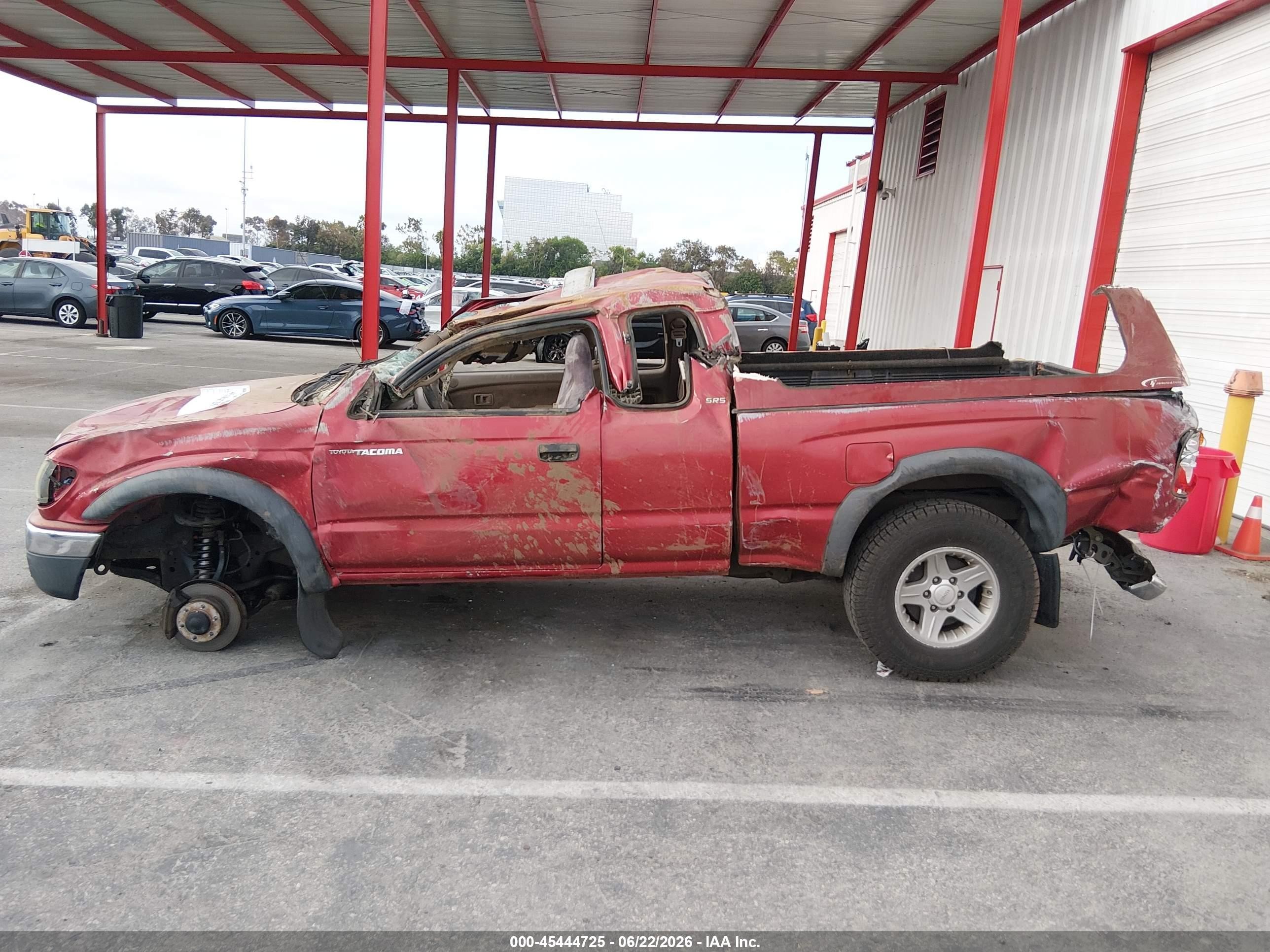 2004 Toyota Tacoma   Красный vin: 5TEWM72N74Z372084