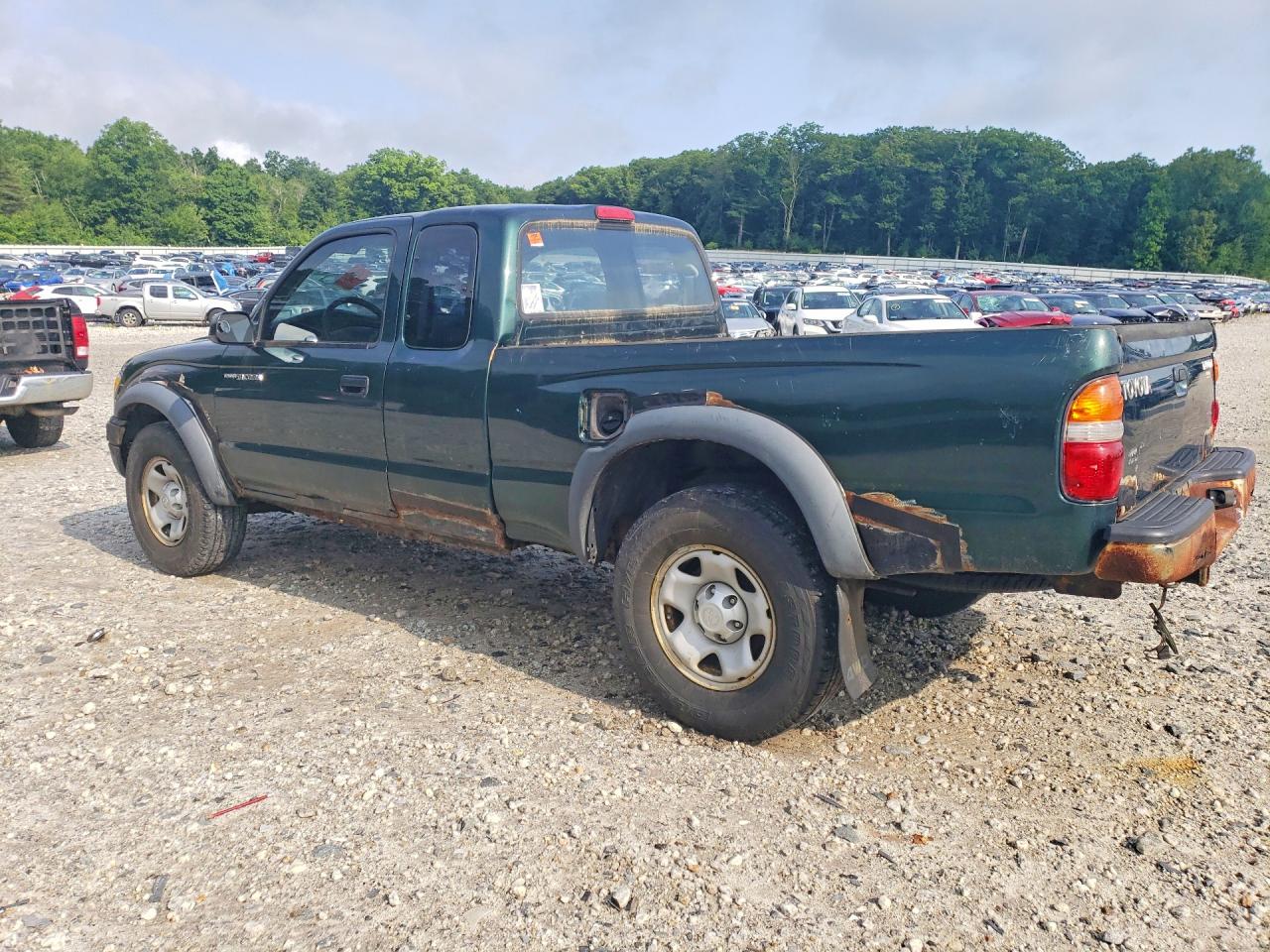 2001 Toyota Tacoma Base Green vin: 5TEWM72N81Z834809