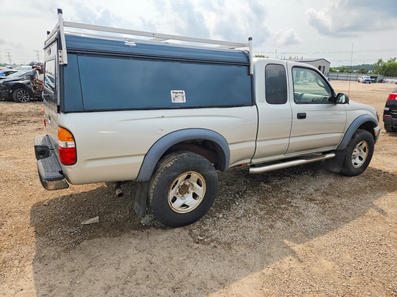 2003 Toyota Tacoma Base Silver vin: 5TEWM72N83Z150331