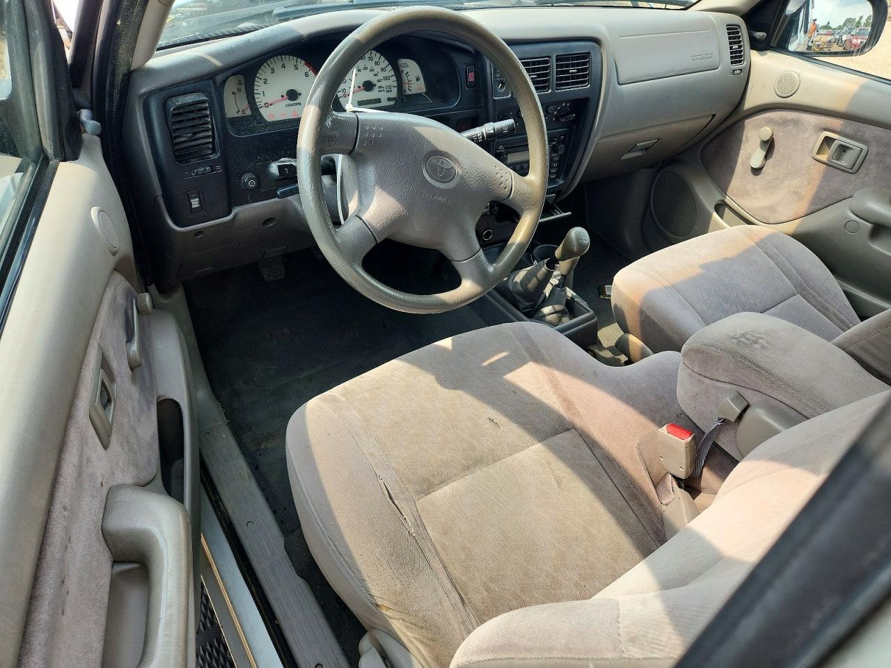 2003 Toyota Tacoma Base Silver vin: 5TEWM72N83Z150331