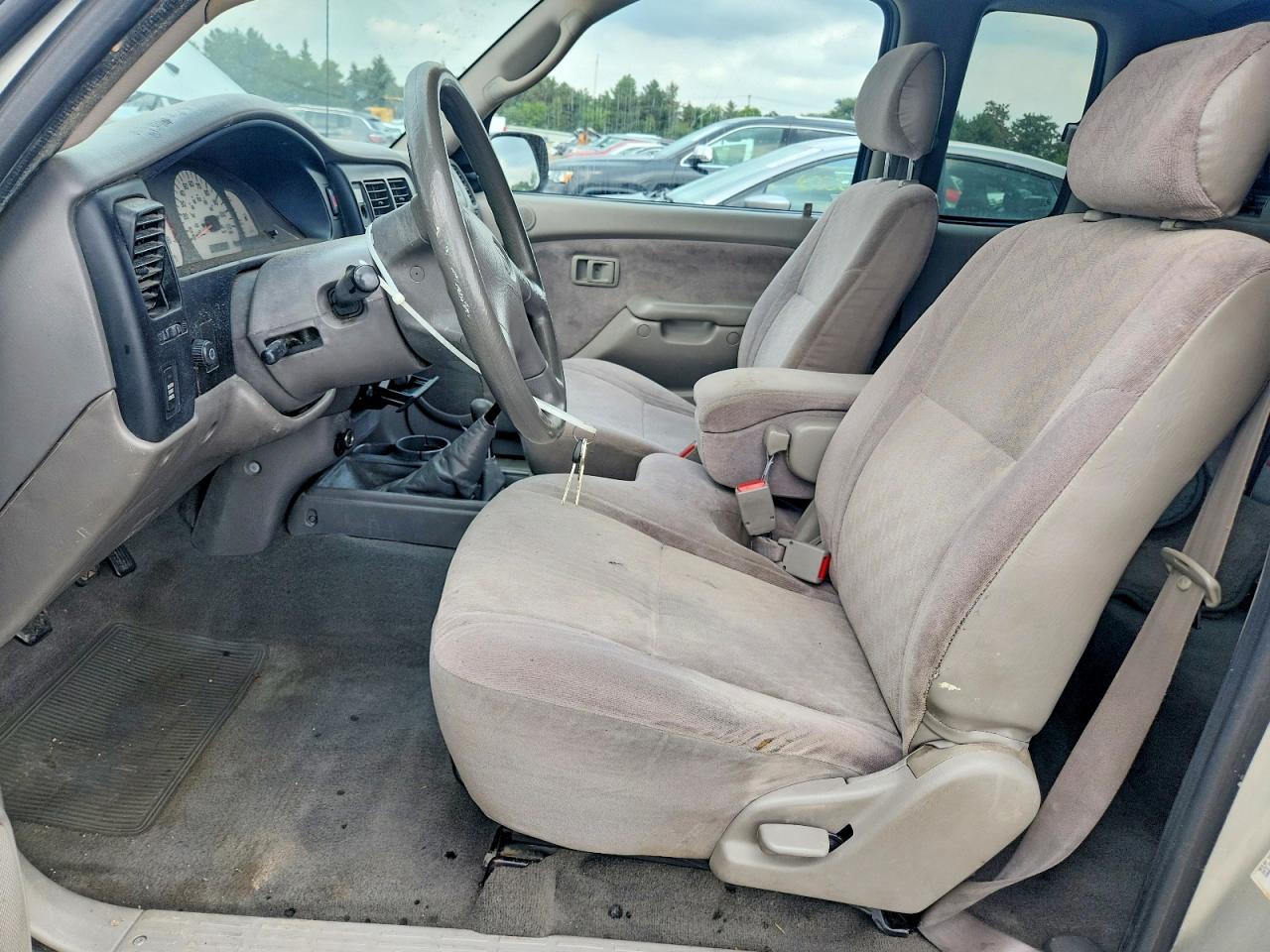 2003 Toyota Tacoma Base Silver vin: 5TEWM72N83Z150331