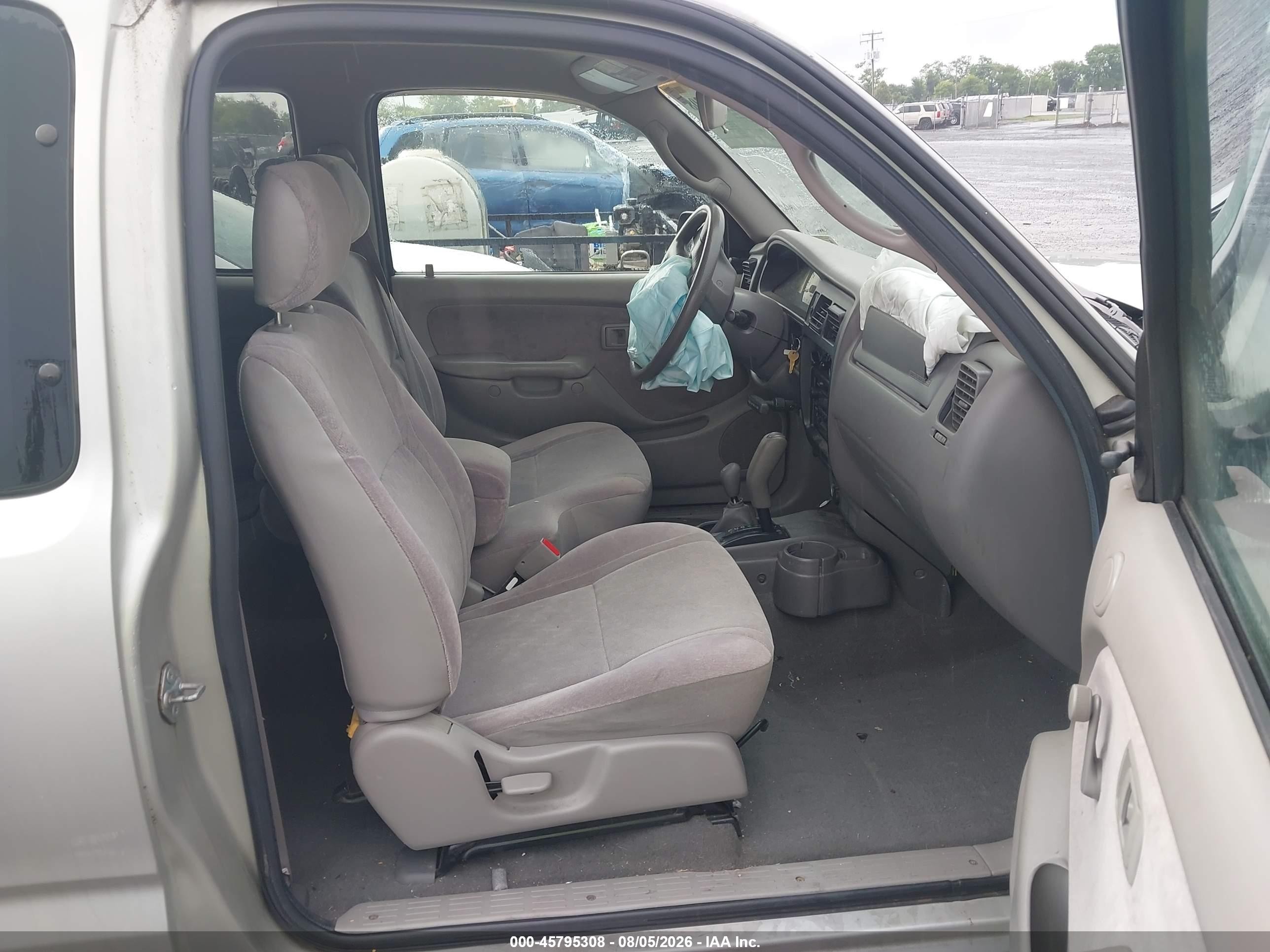 2004 Toyota Tacoma   Gold vin: 5TEWM72N84Z439131