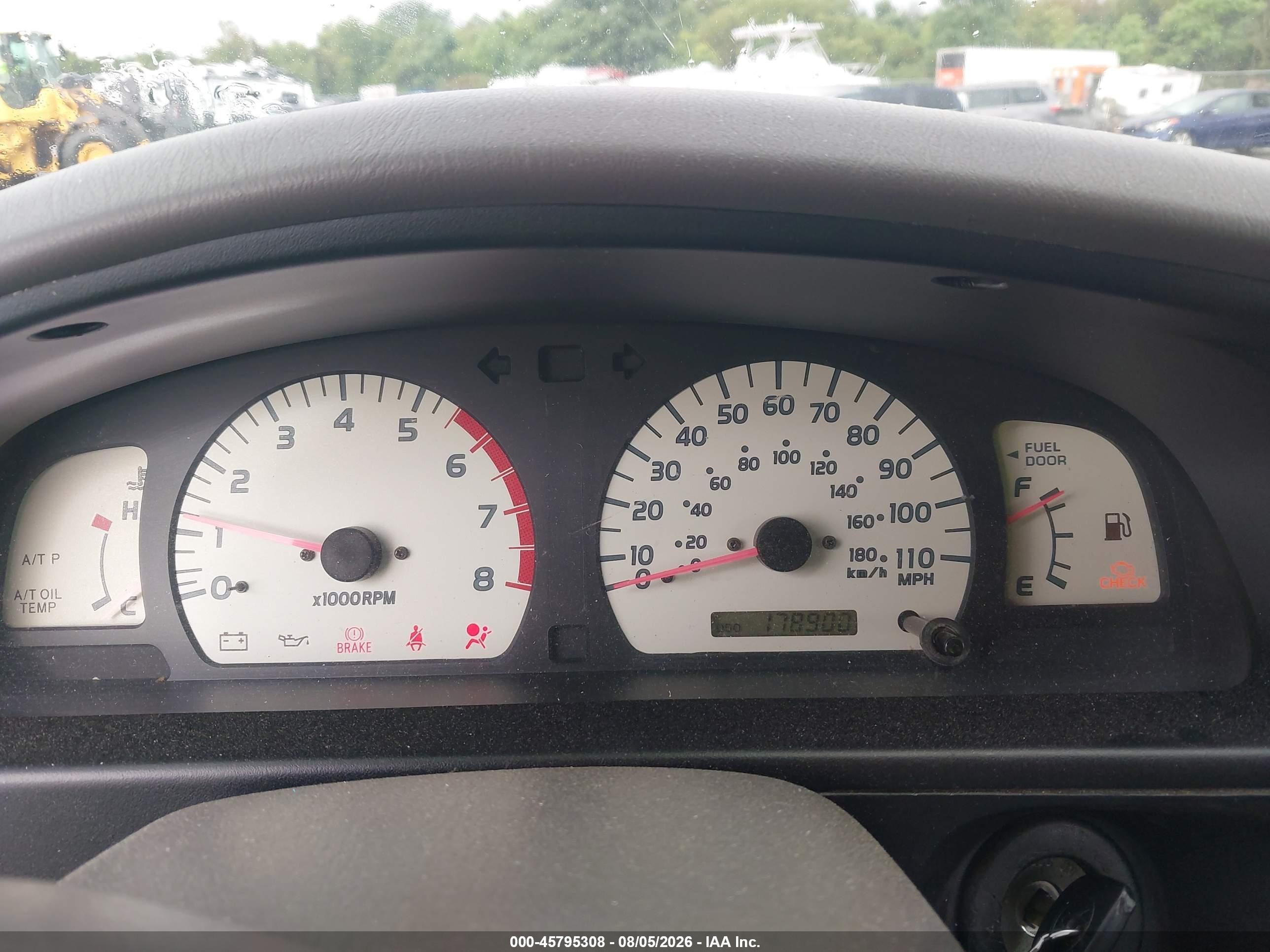 2004 Toyota Tacoma   Gold vin: 5TEWM72N84Z439131