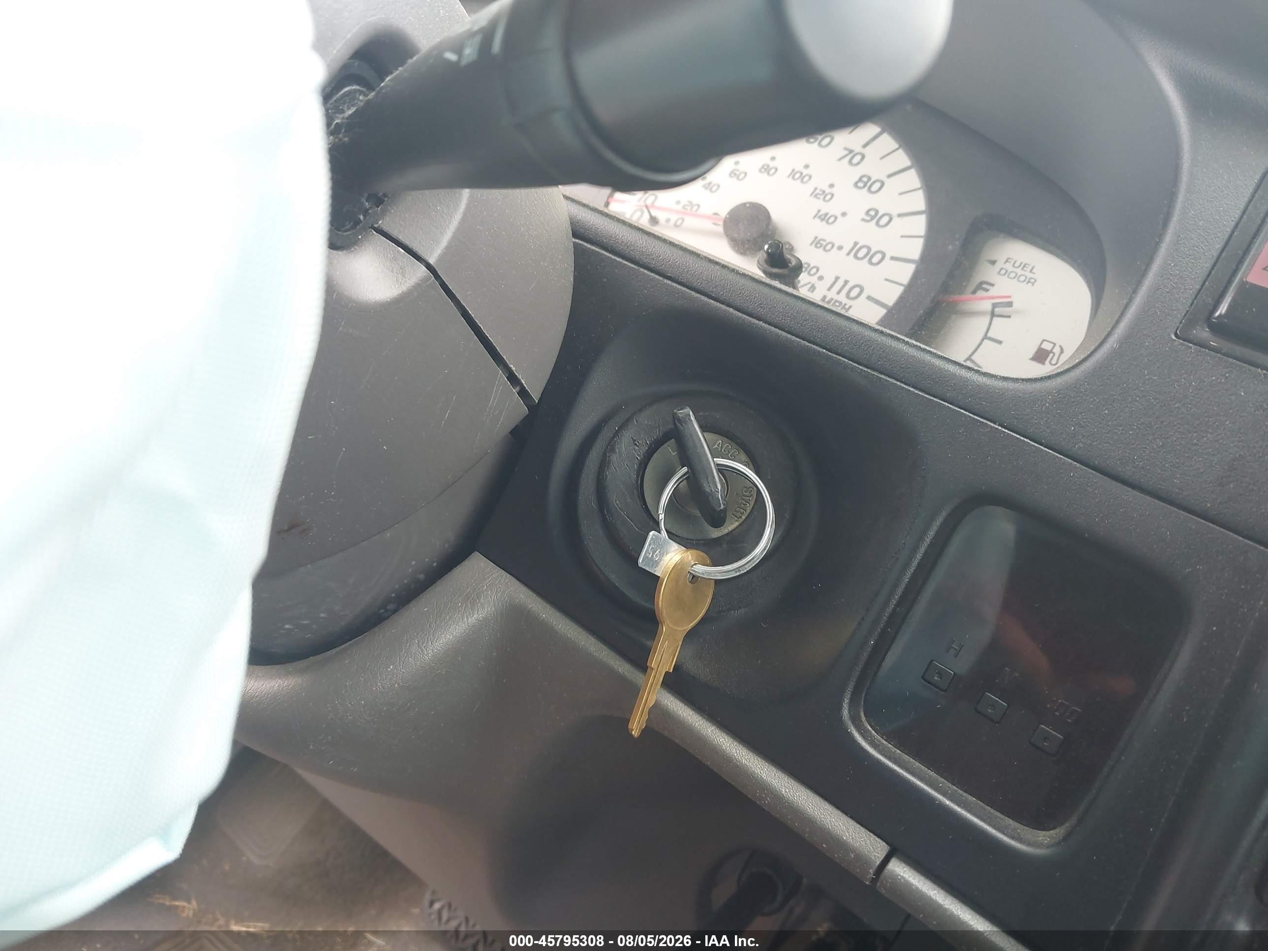 2004 Toyota Tacoma   Gold vin: 5TEWM72N84Z439131
