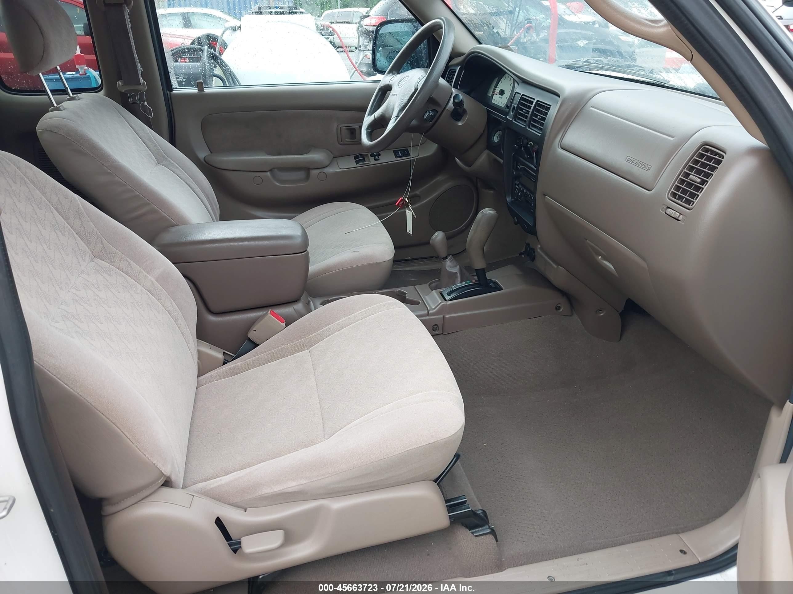 2001 Toyota Tacoma   White vin: 5TEWM72NX1Z772202