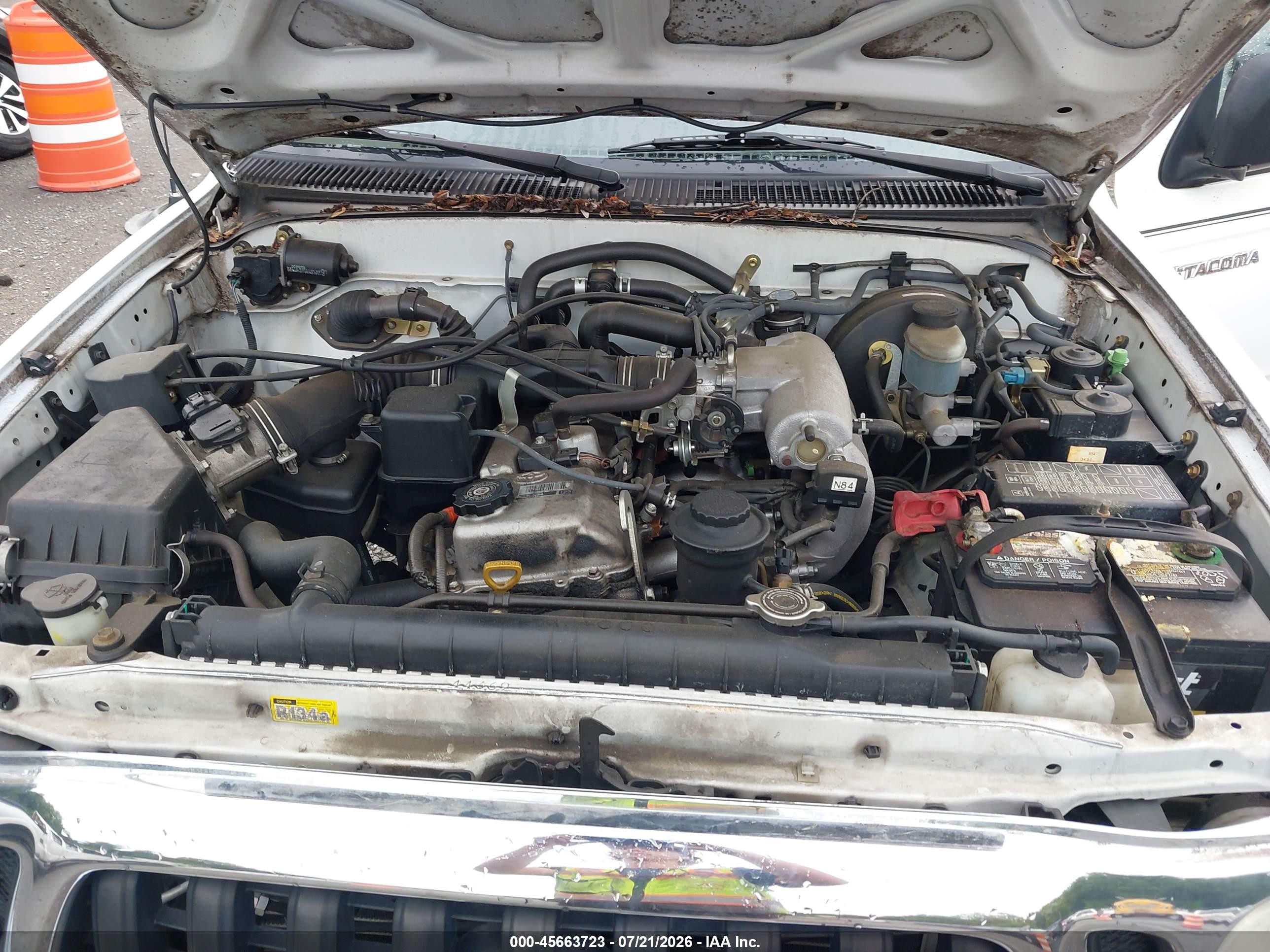 2001 Toyota Tacoma   White vin: 5TEWM72NX1Z772202