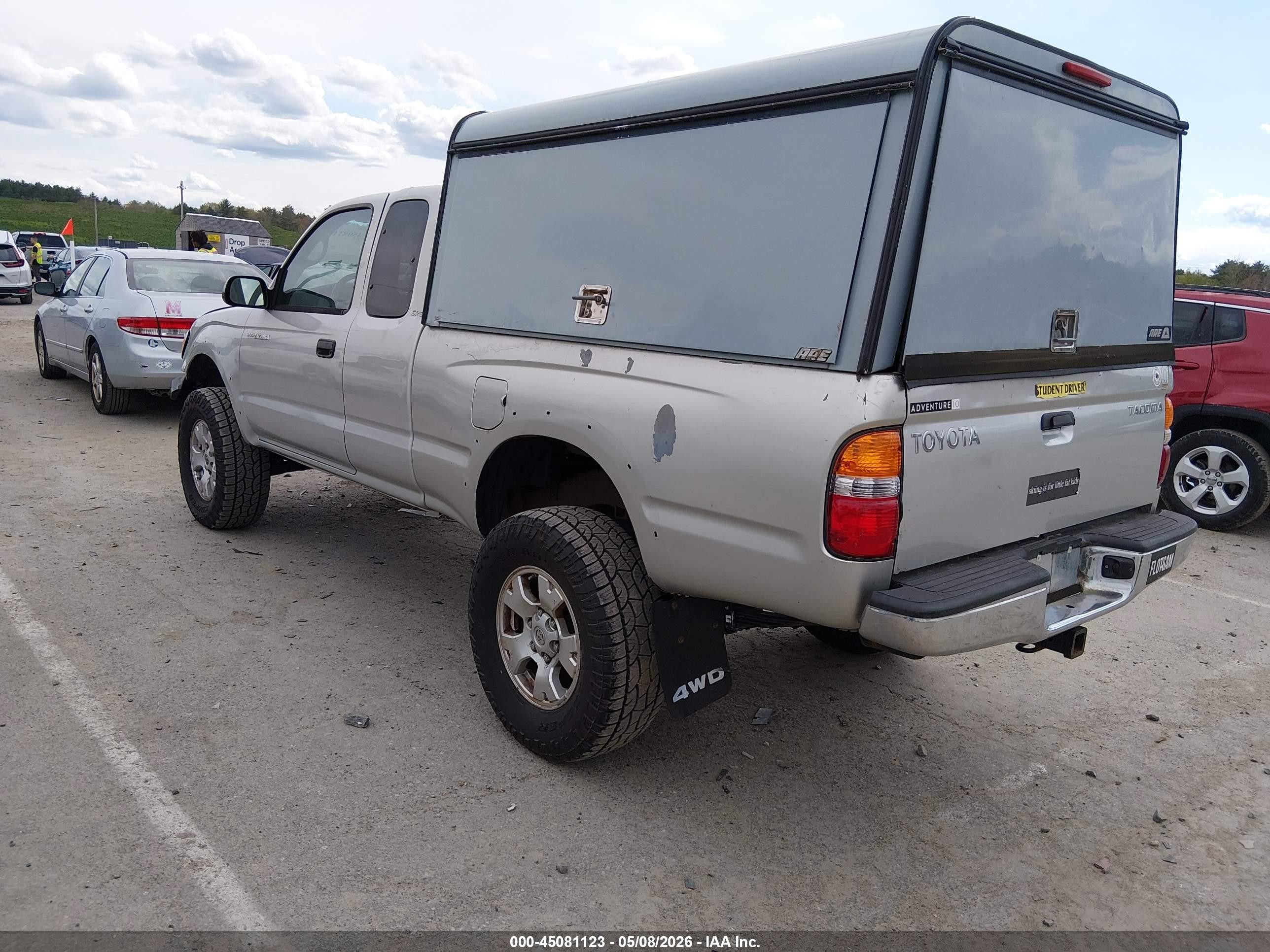 2003 Toyota Tacoma   Серебряный vin: 5TEWM72NX3Z273080