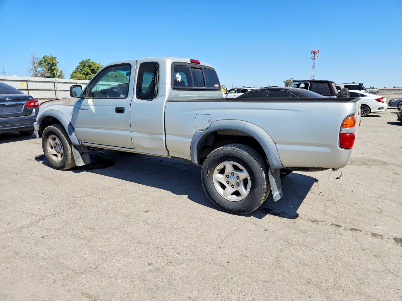 2001 Toyota Tacoma Xtracab Silver vin: 5TEWN72N01Z809609