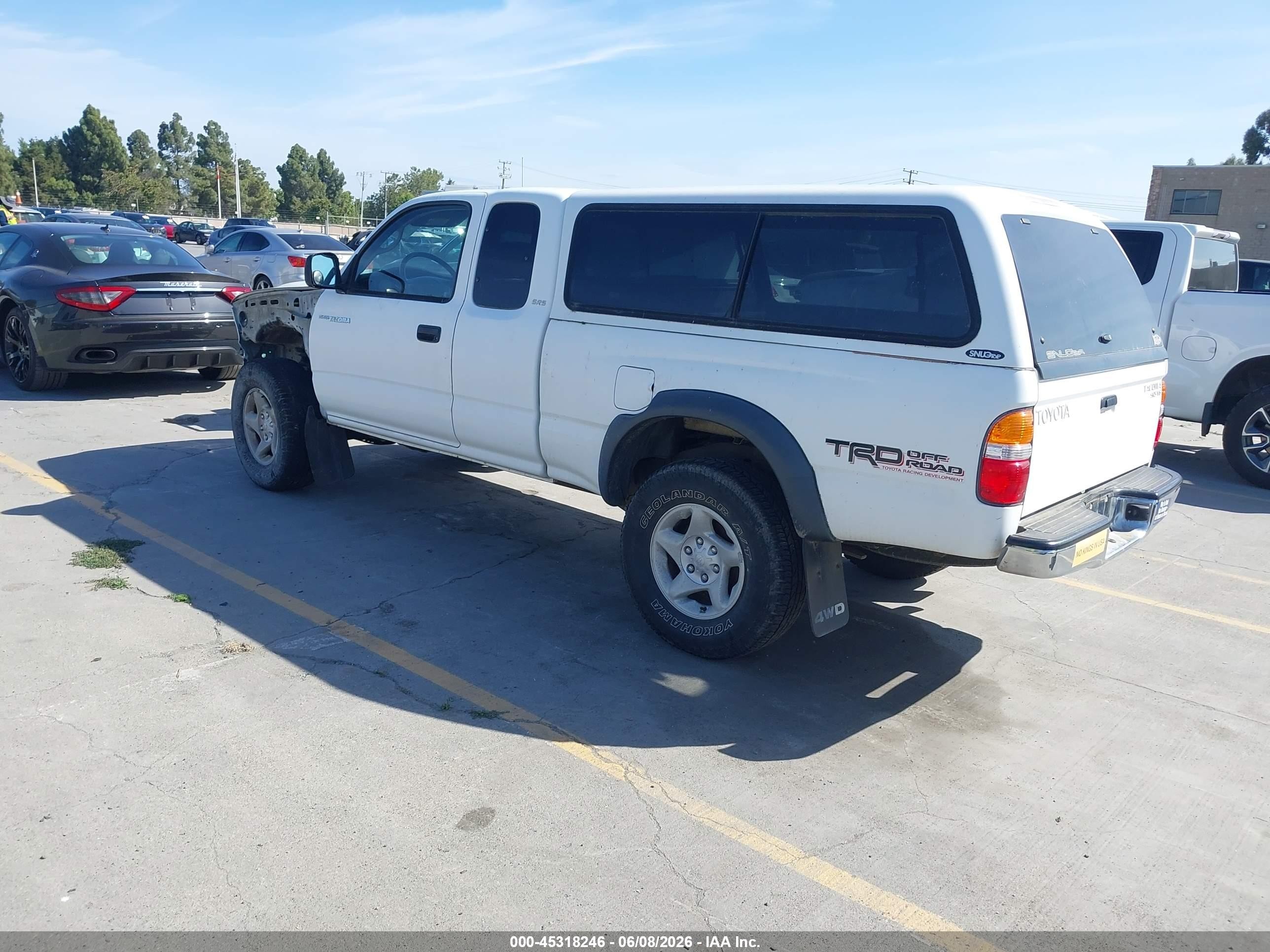 2002 Toyota Tacoma Base V6 White vin: 5TEWN72N02Z084546