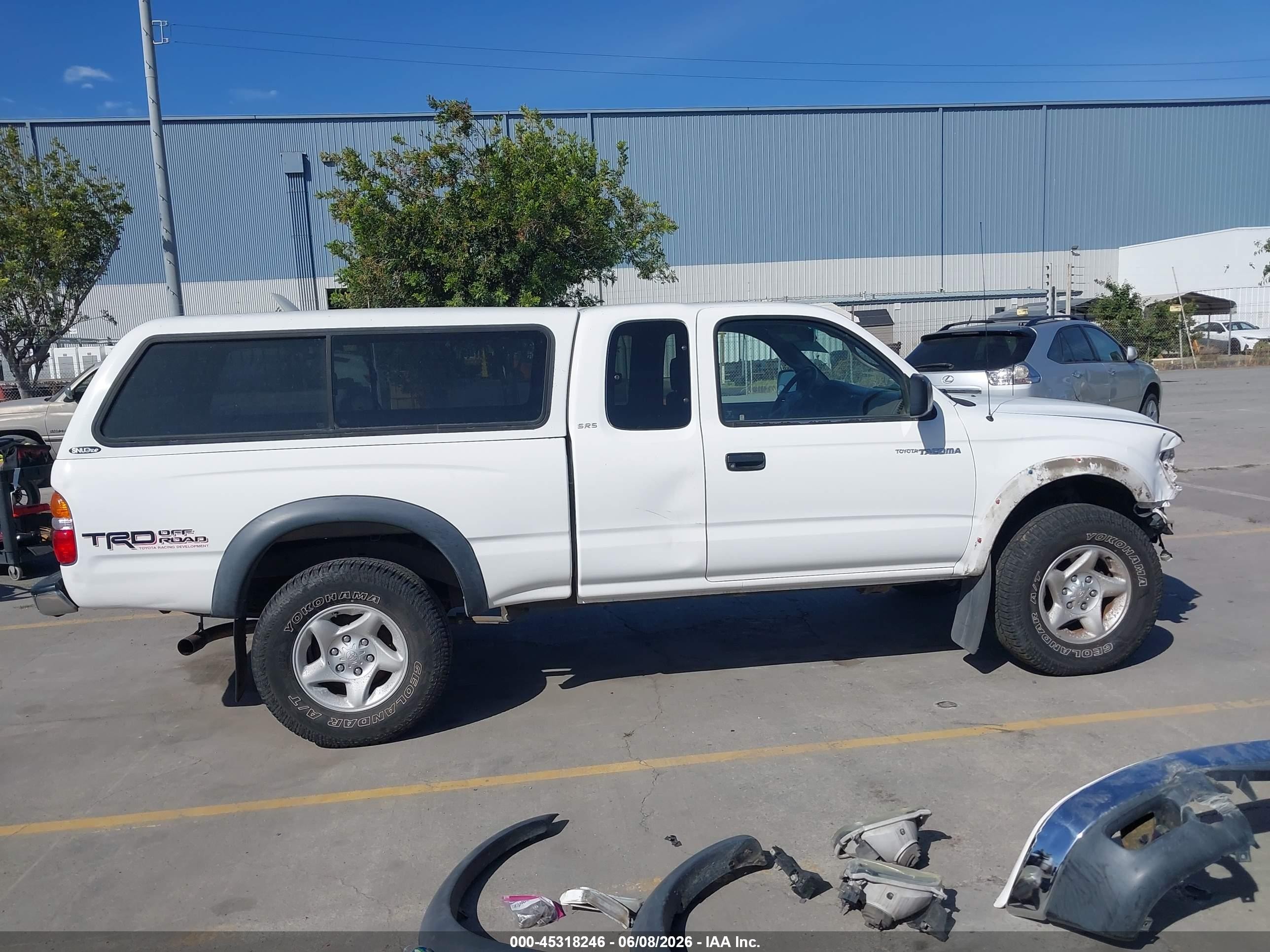 2002 Toyota Tacoma Base V6 White vin: 5TEWN72N02Z084546