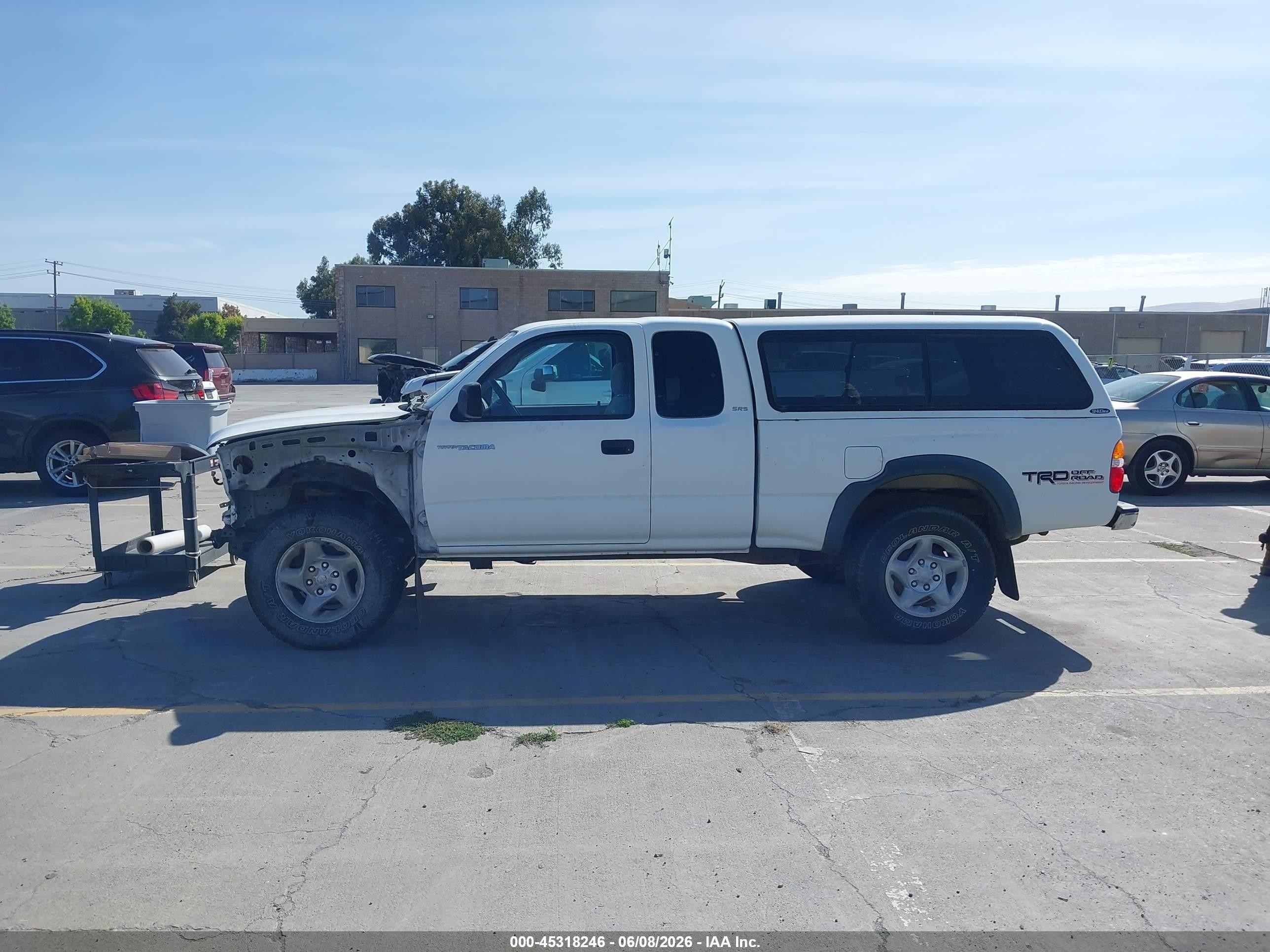 2002 Toyota Tacoma Base V6 White vin: 5TEWN72N02Z084546