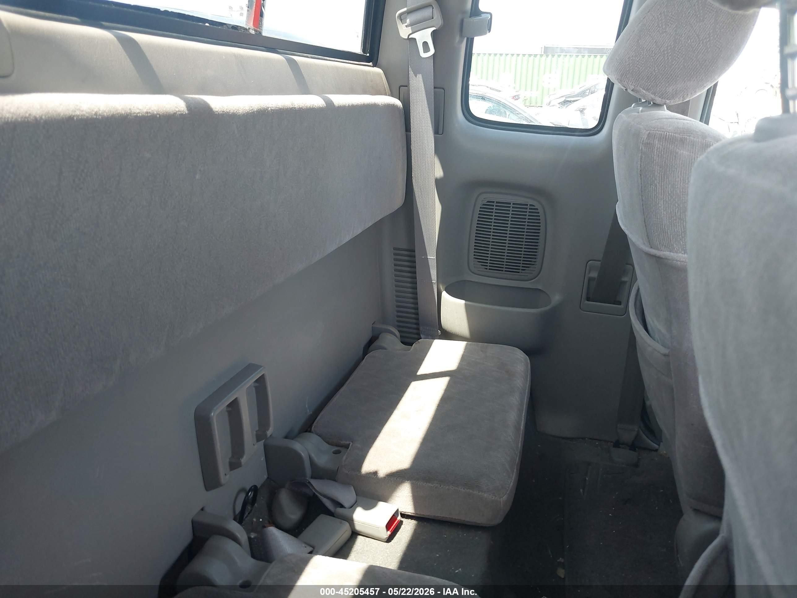 2004 Toyota Tacoma Base V6 Silver vin: 5TEWN72N04Z321703