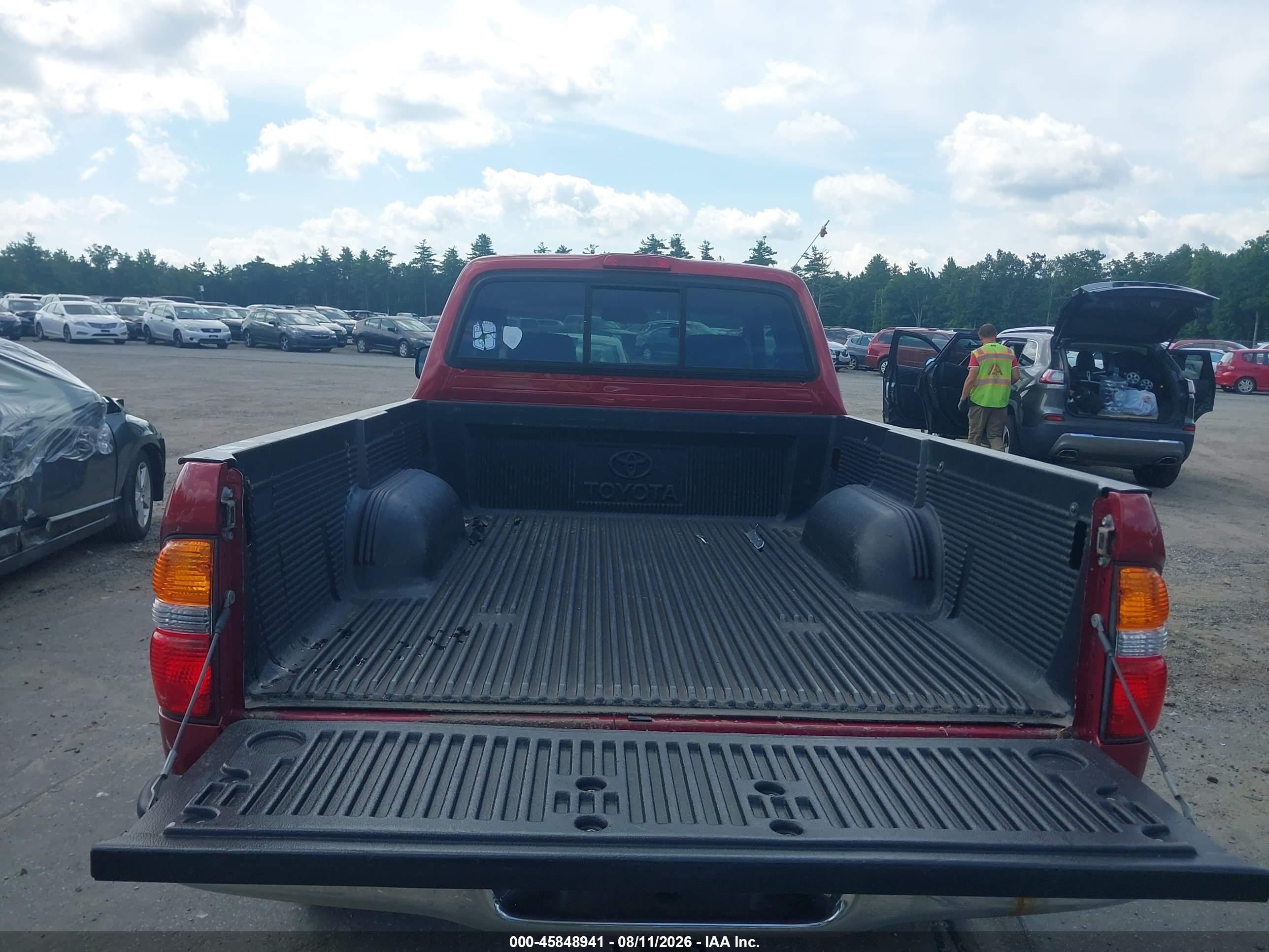 2004 Toyota Tacoma Base V6 Red vin: 5TEWN72N04Z328716