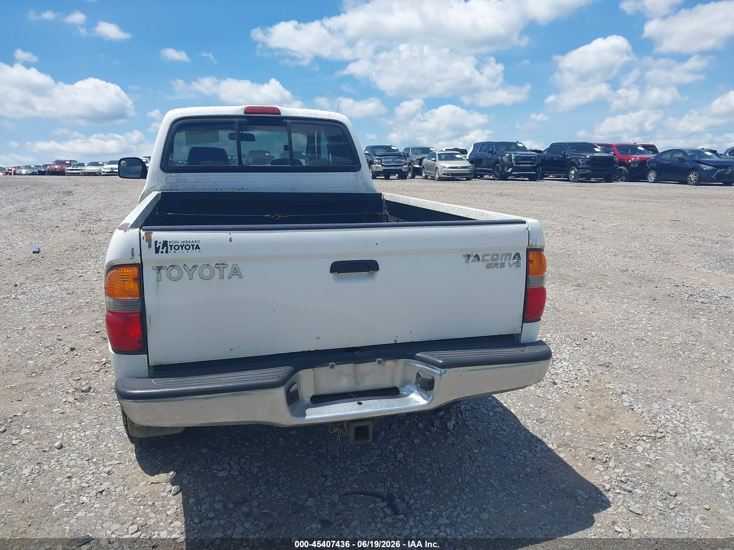 2003 Toyota Tacoma Base V6 White vin: 5TEWN72N13Z227196