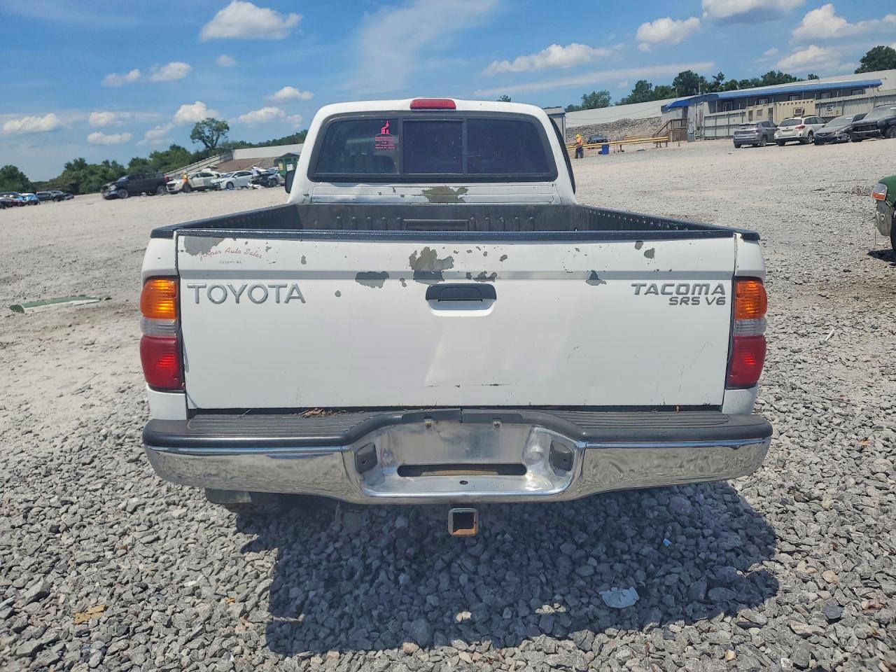 2002 Toyota Tacoma Xtracab White vin: 5TEWN72N22Z880764