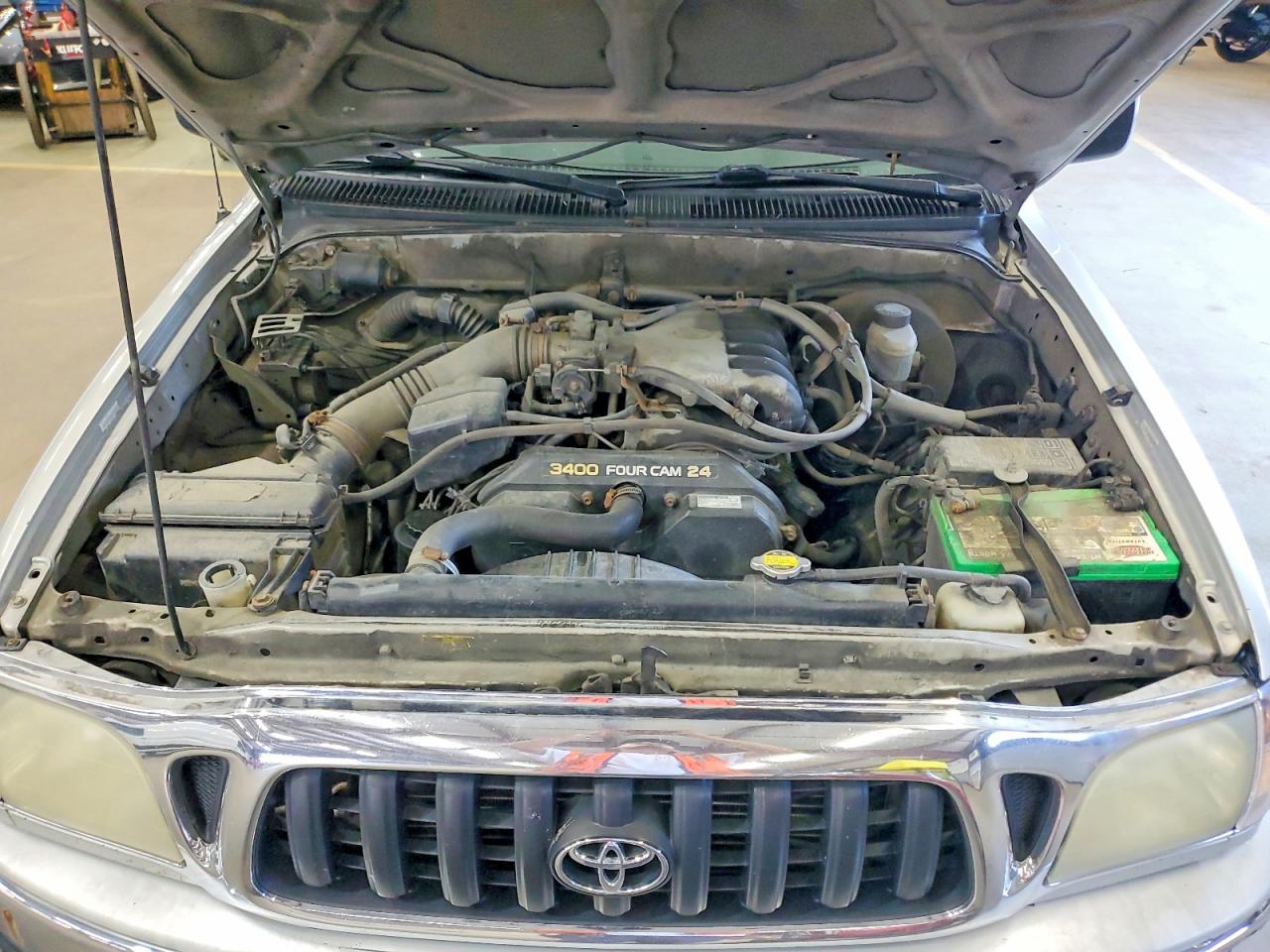 2004 Toyota Tacoma Xtracab Beige vin: 5TEWN72N34Z382091
