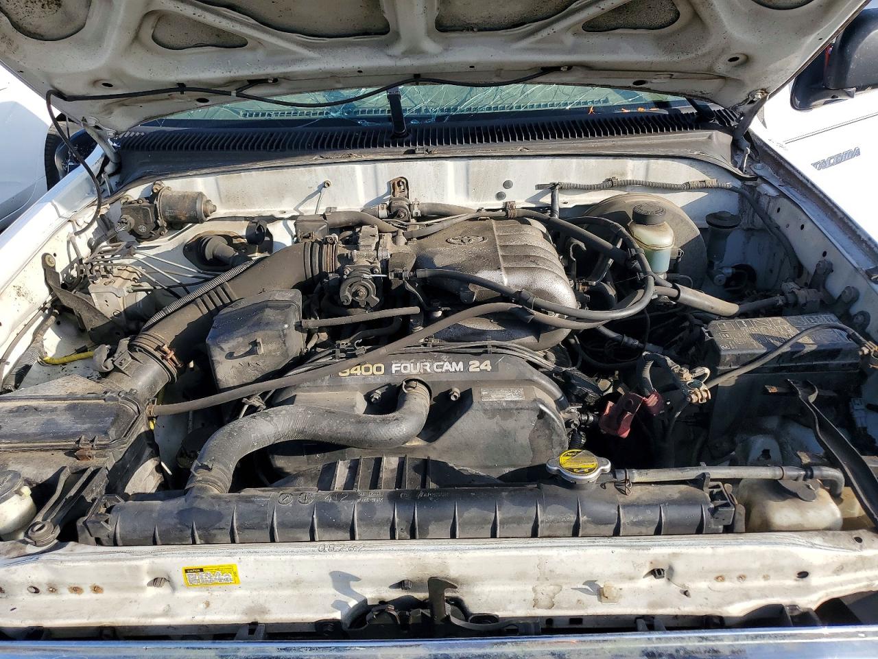 2004 Toyota Tacoma Xtracab Белый vin: 5TEWN72N54Z313936