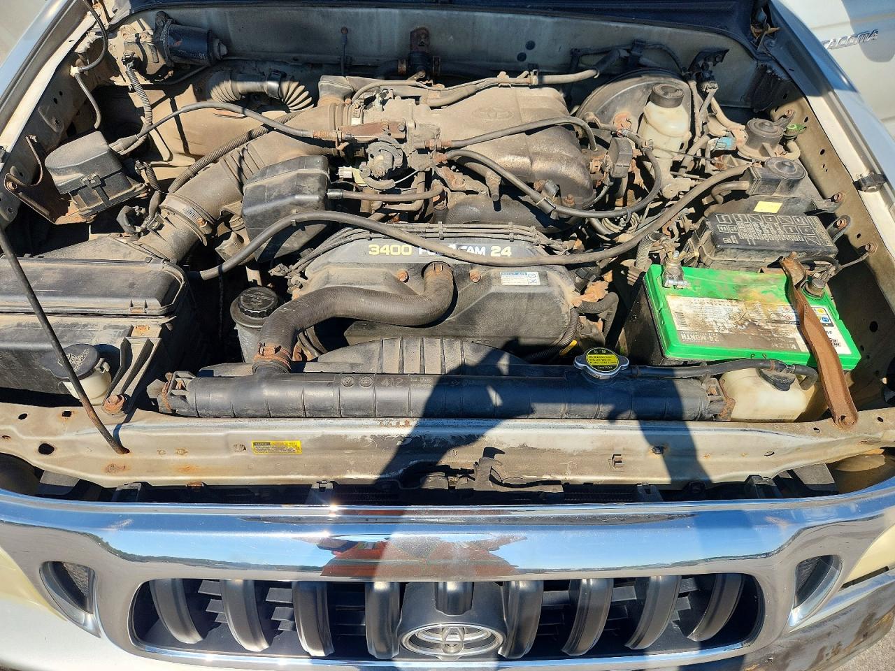 2001 Toyota Tacoma Xtracab Silver vin: 5TEWN72N61Z864033
