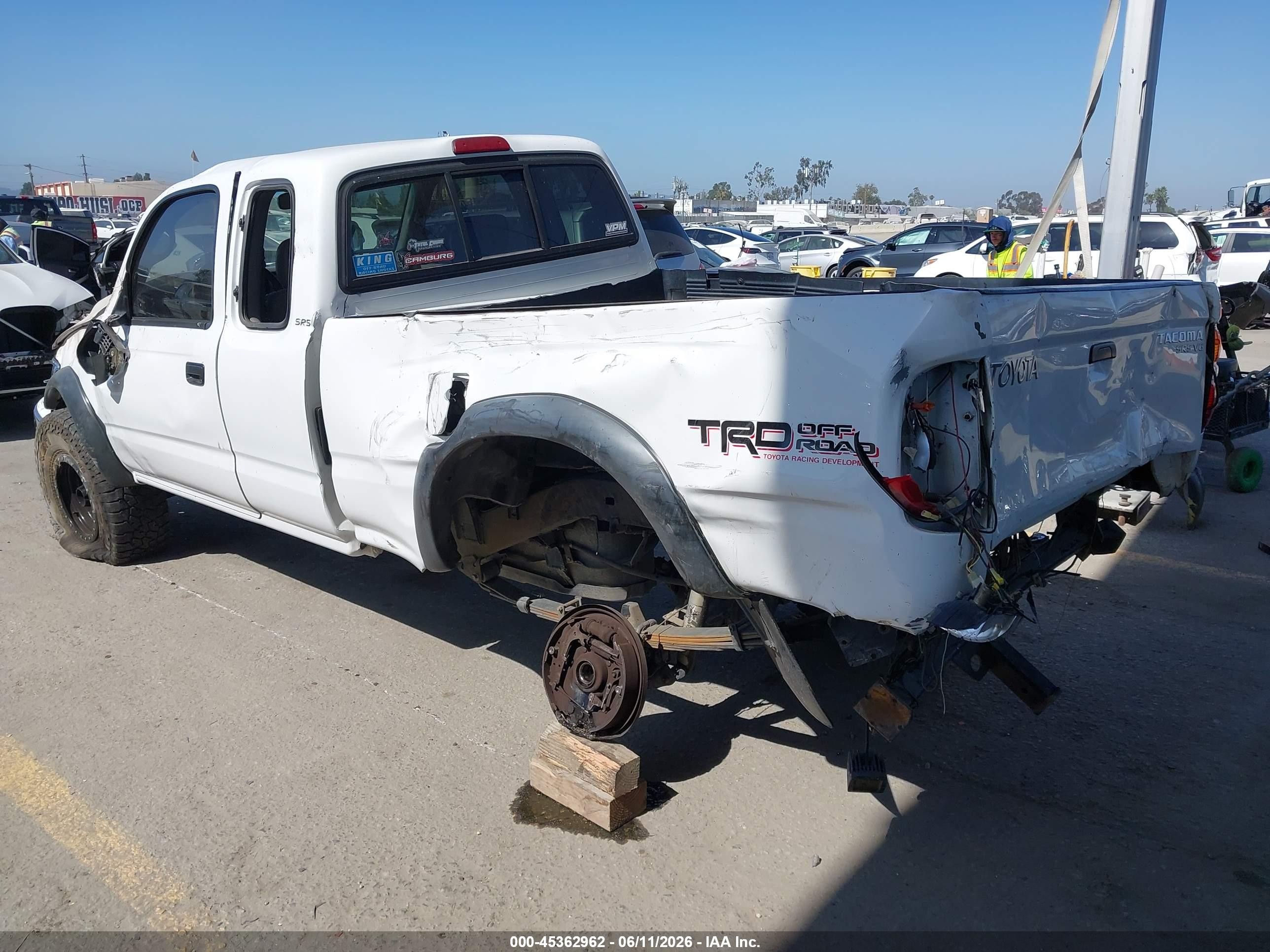2002 Toyota Tacoma Base V6 Белый vin: 5TEWN72N62Z138657