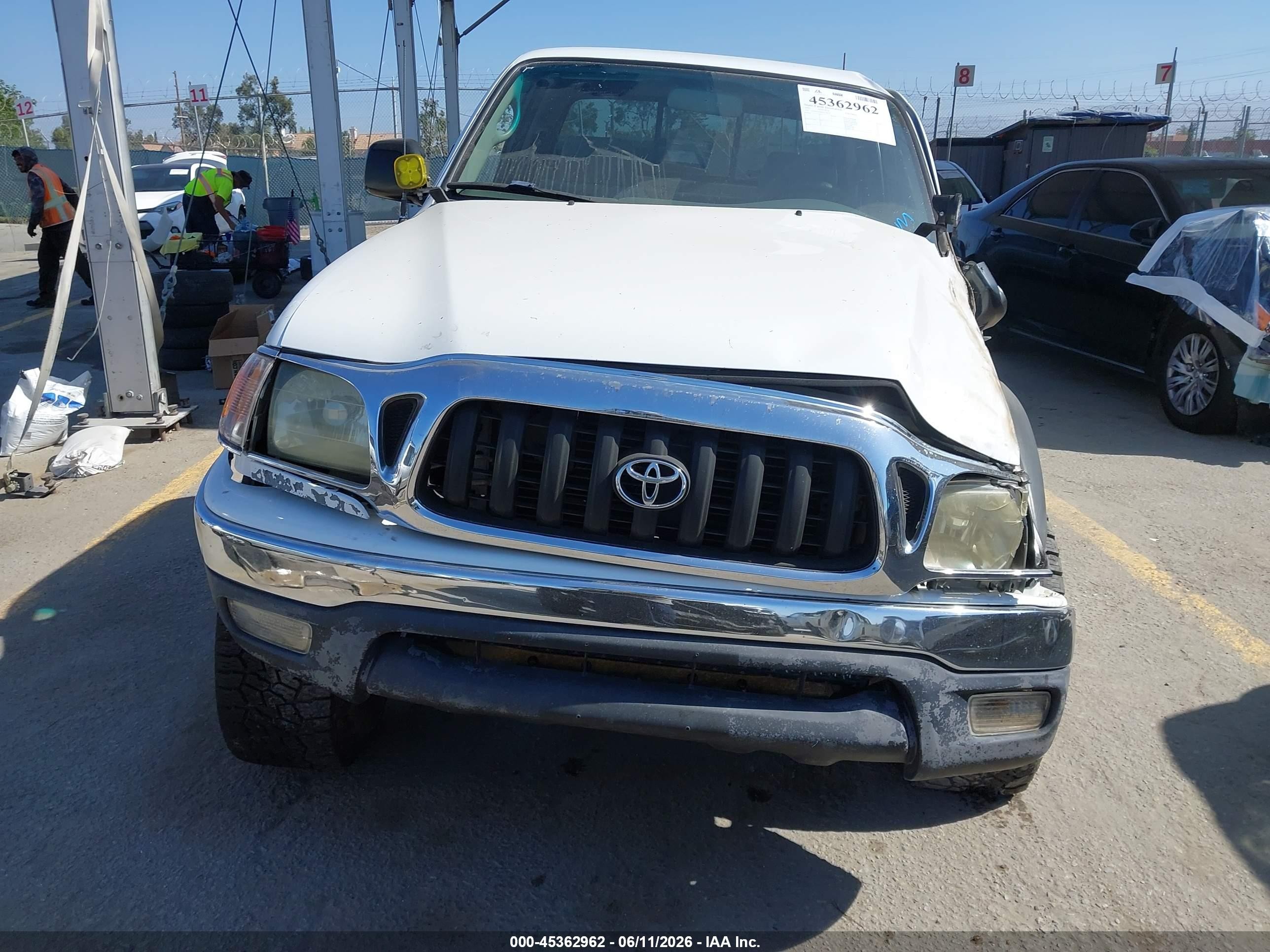 2002 Toyota Tacoma Base V6 Белый vin: 5TEWN72N62Z138657