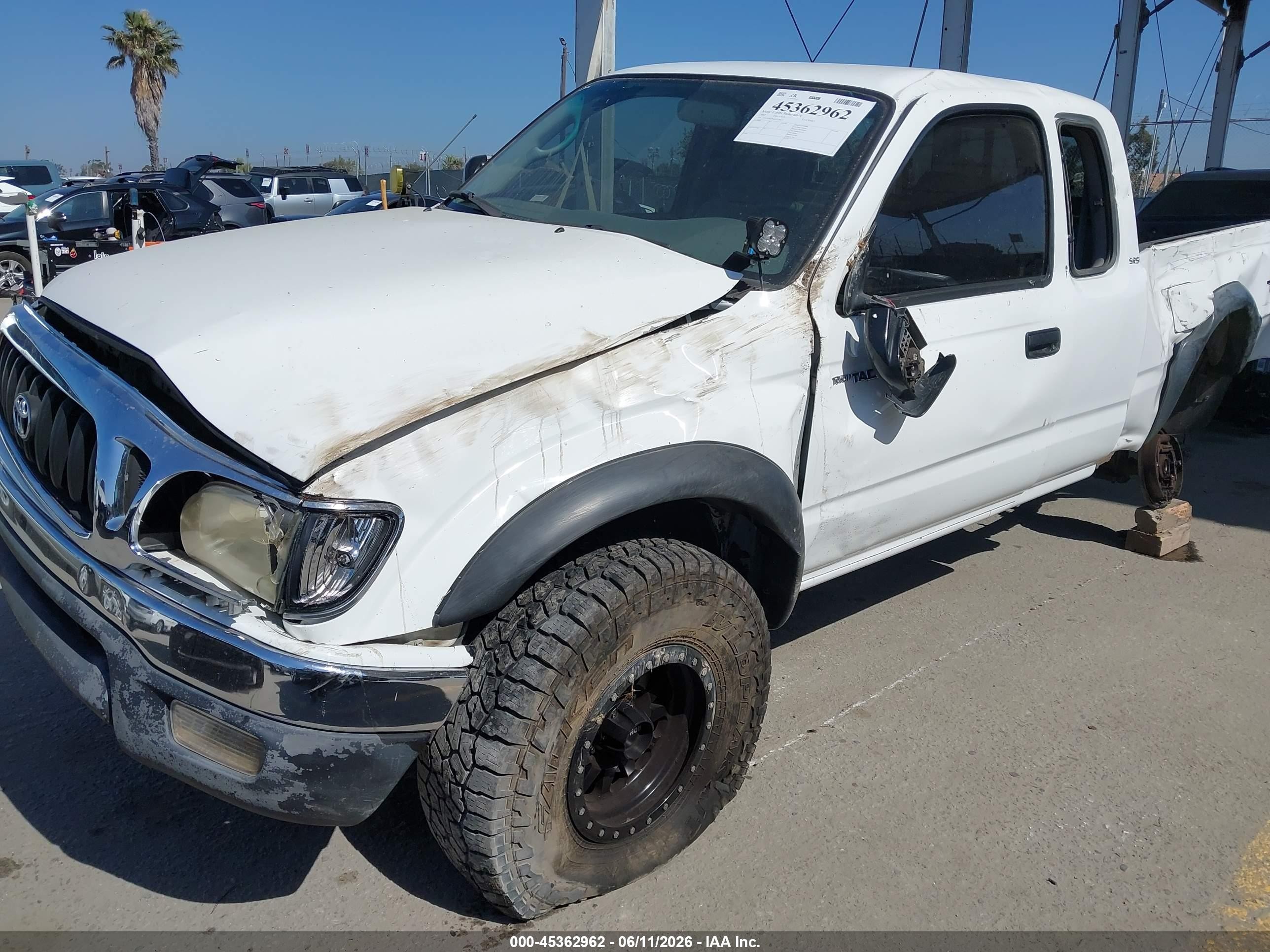 2002 Toyota Tacoma Base V6 Белый vin: 5TEWN72N62Z138657