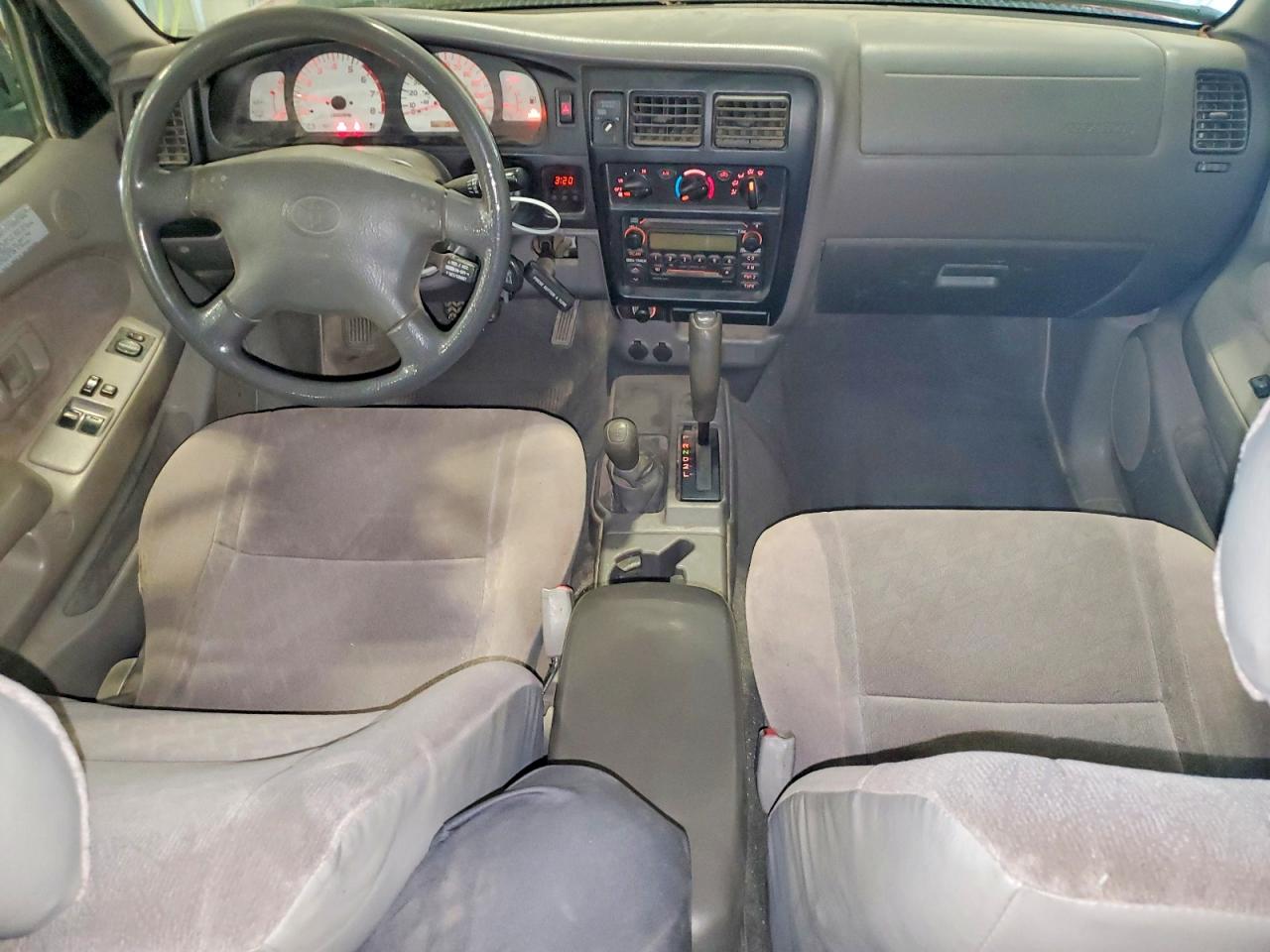 2004 Toyota Tacoma Xtracab Красный vin: 5TEWN72N64Z308406
