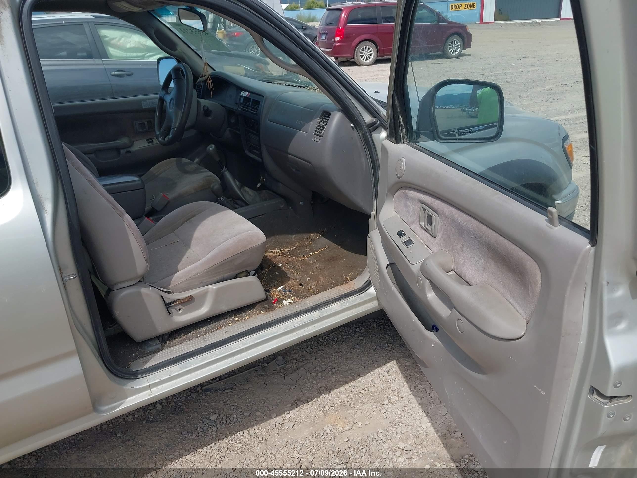 2002 Toyota Tacoma Base V6 Silver vin: 5TEWN72N72Z012839