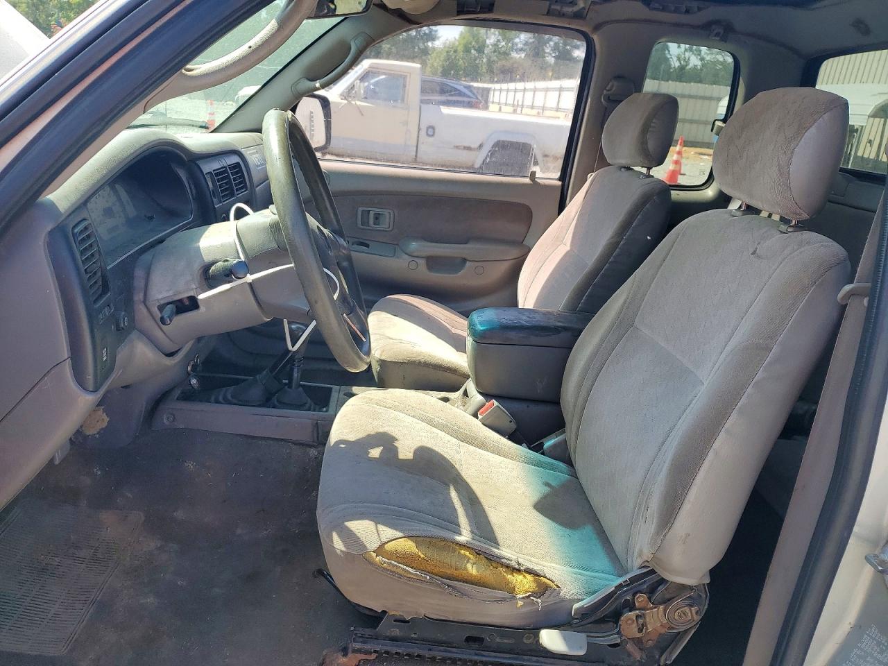 2002 Toyota Tacoma V6 Серебряный vin: 5TEWN72N72Z145164