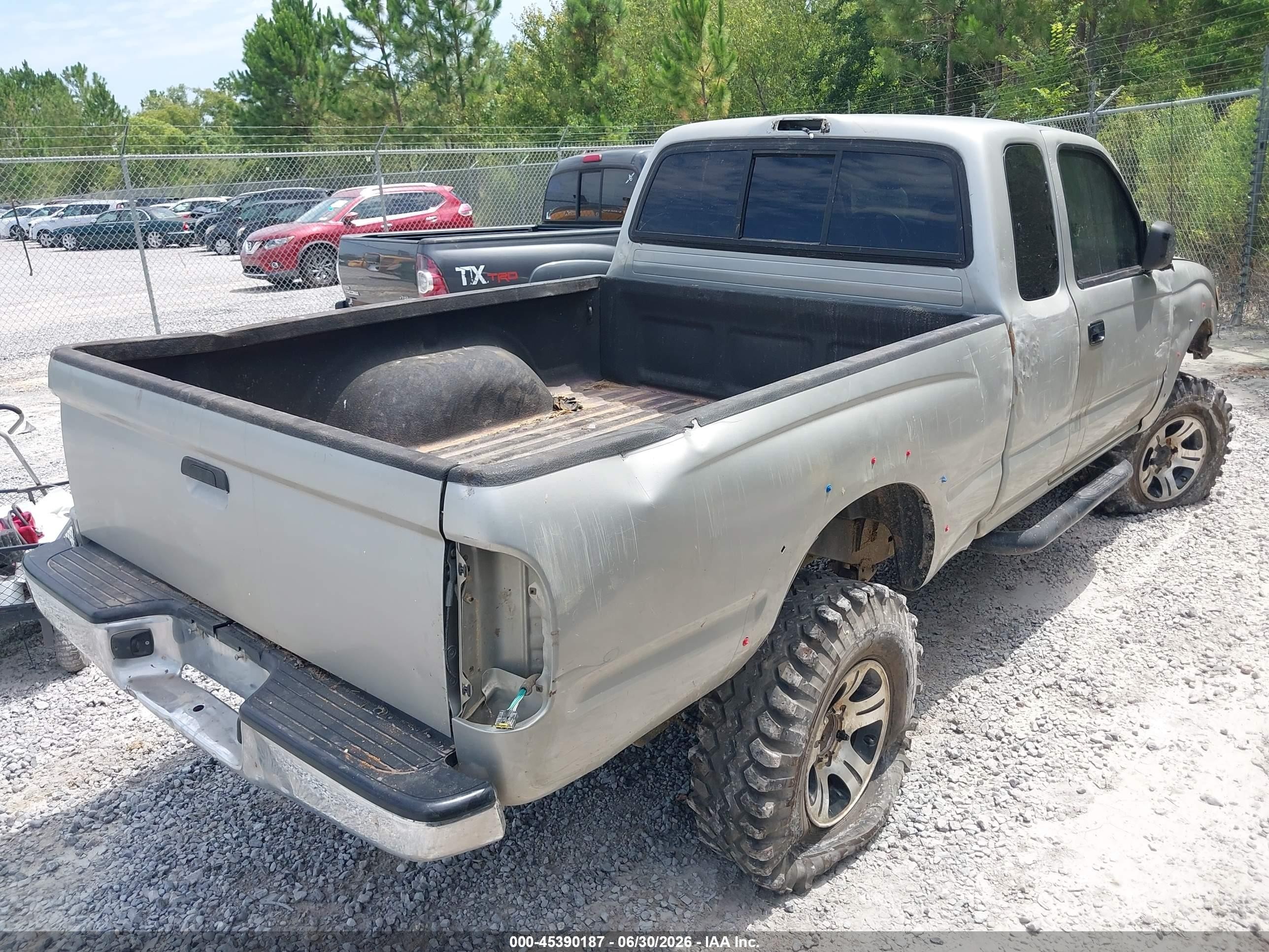 2004 Toyota Tacoma Base V6 Silver vin: 5TEWN72N74Z439313