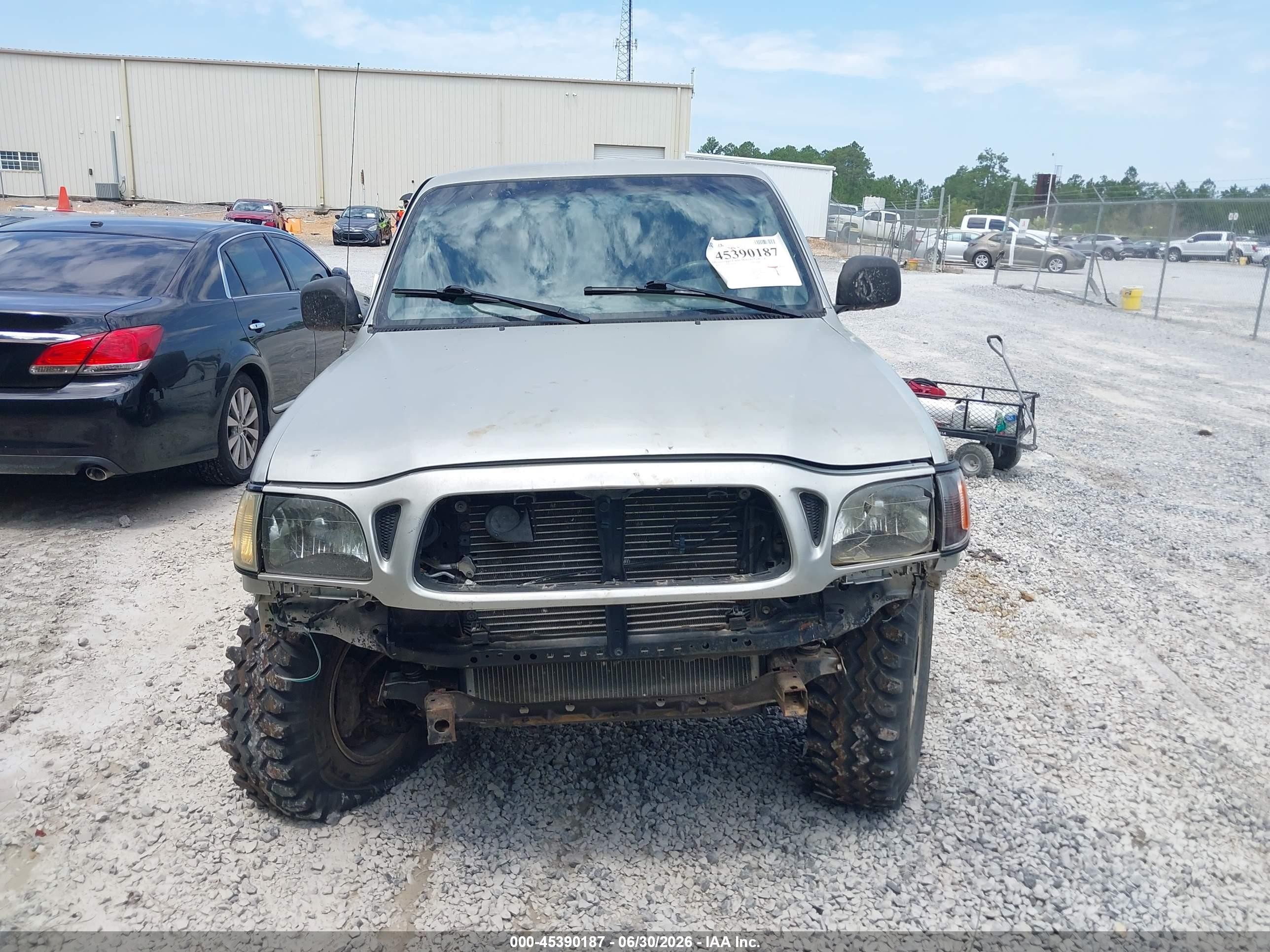 2004 Toyota Tacoma Base V6 Silver vin: 5TEWN72N74Z439313